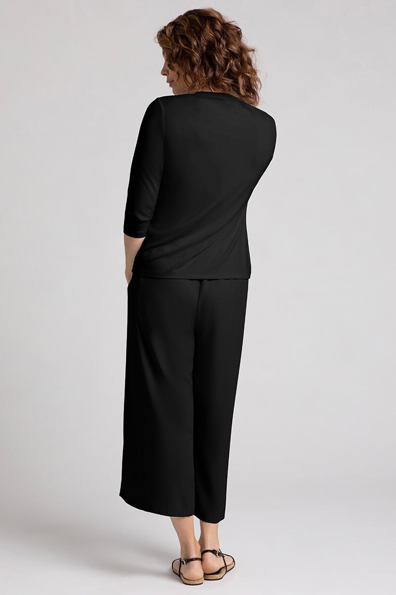 Slim Fit Crew Neck T-Shirt for Men & Women - Black | Casual & Layering Essential for Everyday Wear