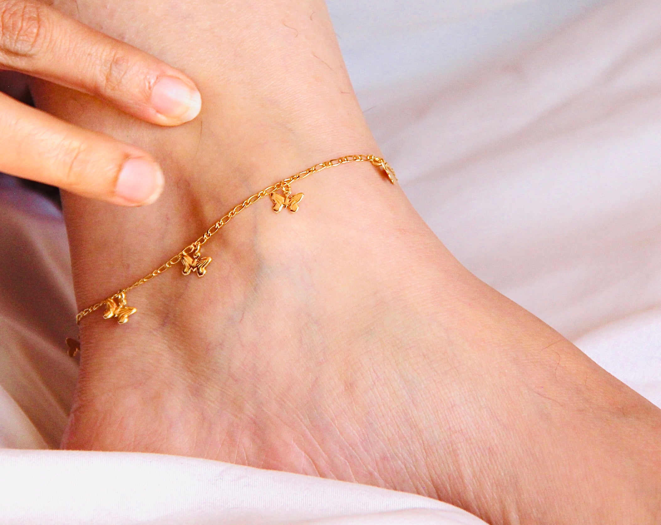 Butterfly Anklet for Women - Elegant Adjustable Ankle Bracelet with Charm - Perfect for Summer, Beach, Boho Style & Everyday Wear