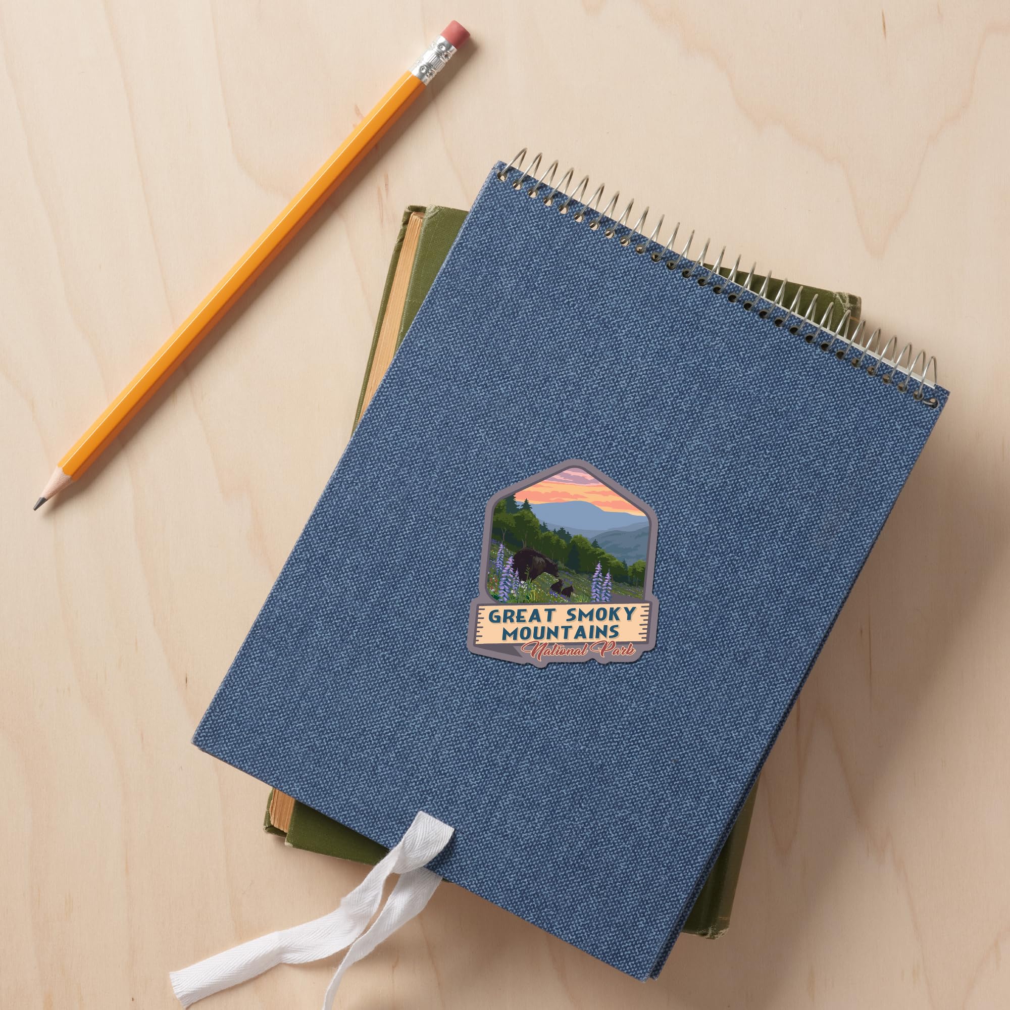 Waterproof Die-Cut Vinyl Sticker - Great Smoky Mountains National Park Tennessee Bear & Spring Flowers Design (1-3 inch) - Perfect for Cars, Water Bottles, Laptops, Coolers, Notebooks & Outdoor Gear Decoration