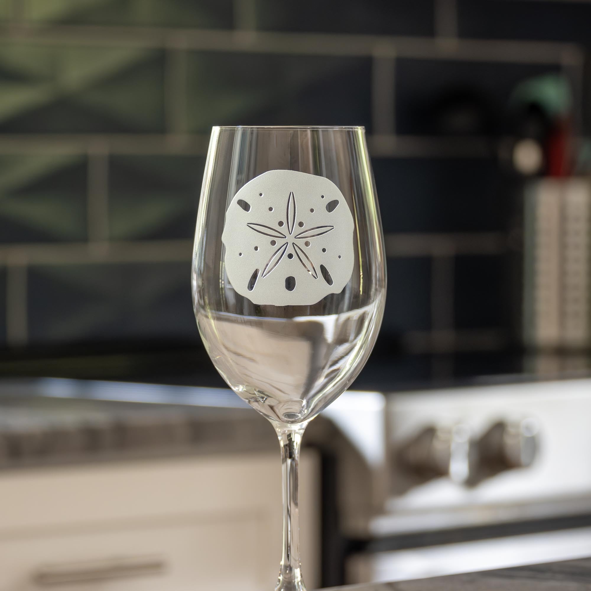Premium Rolf Glass Sand Dollar All-Purpose Wine Glasses - Set of 4 (18 oz Each) - Lead-Free, Hand-Engraved, Made in USA - Perfect for Red Wine, White Wine, Cocktails & Entertaining at Home