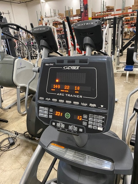 Cybex 750AT Total Body Arc Trainer - Commercial Grade Cardio Machine for Home & Gym Use - Perfect for Full-Body Workouts & Cross Training