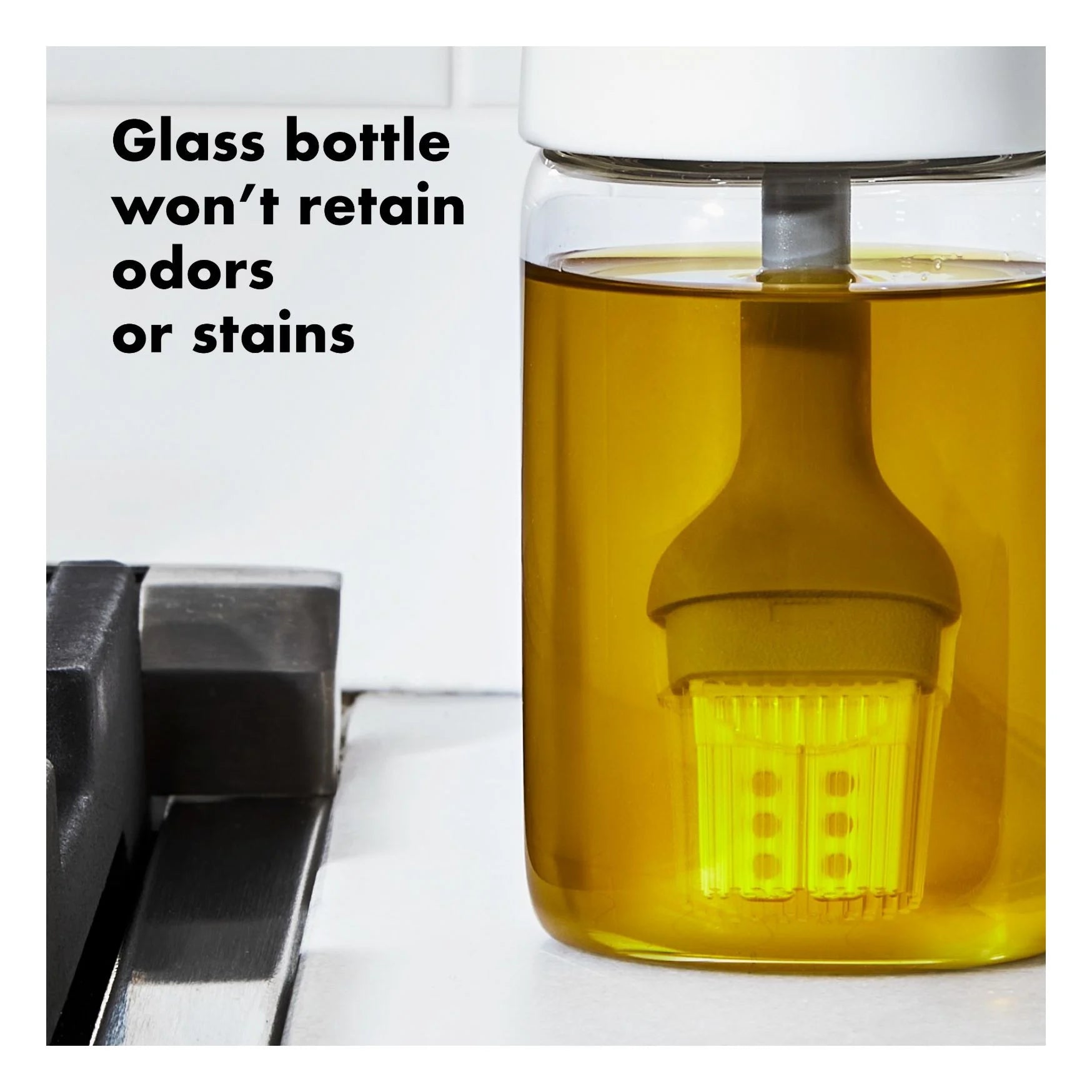 OXO GOOD GRIPS Oil Bottle with Silicone Brush - Premium Kitchen Oil Dispenser for Cooking, Baking & Grilling - Perfect for Drizzling Olive Oil, Basting Meats & Salad Dressings