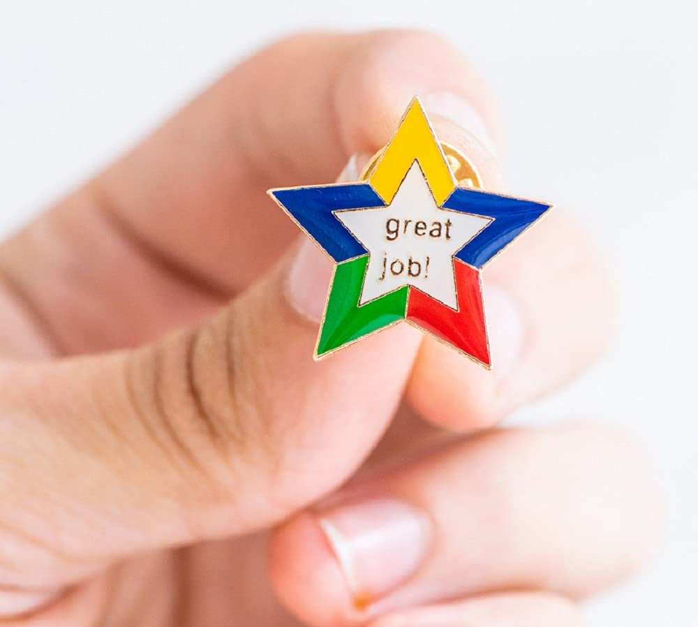 100 Pack Great Job Star Lapel Pins - Bulk Motivational Award Pins for Employees, Students & Teachers - Perfect for Recognition Ceremonies, Graduations & Work Achievements