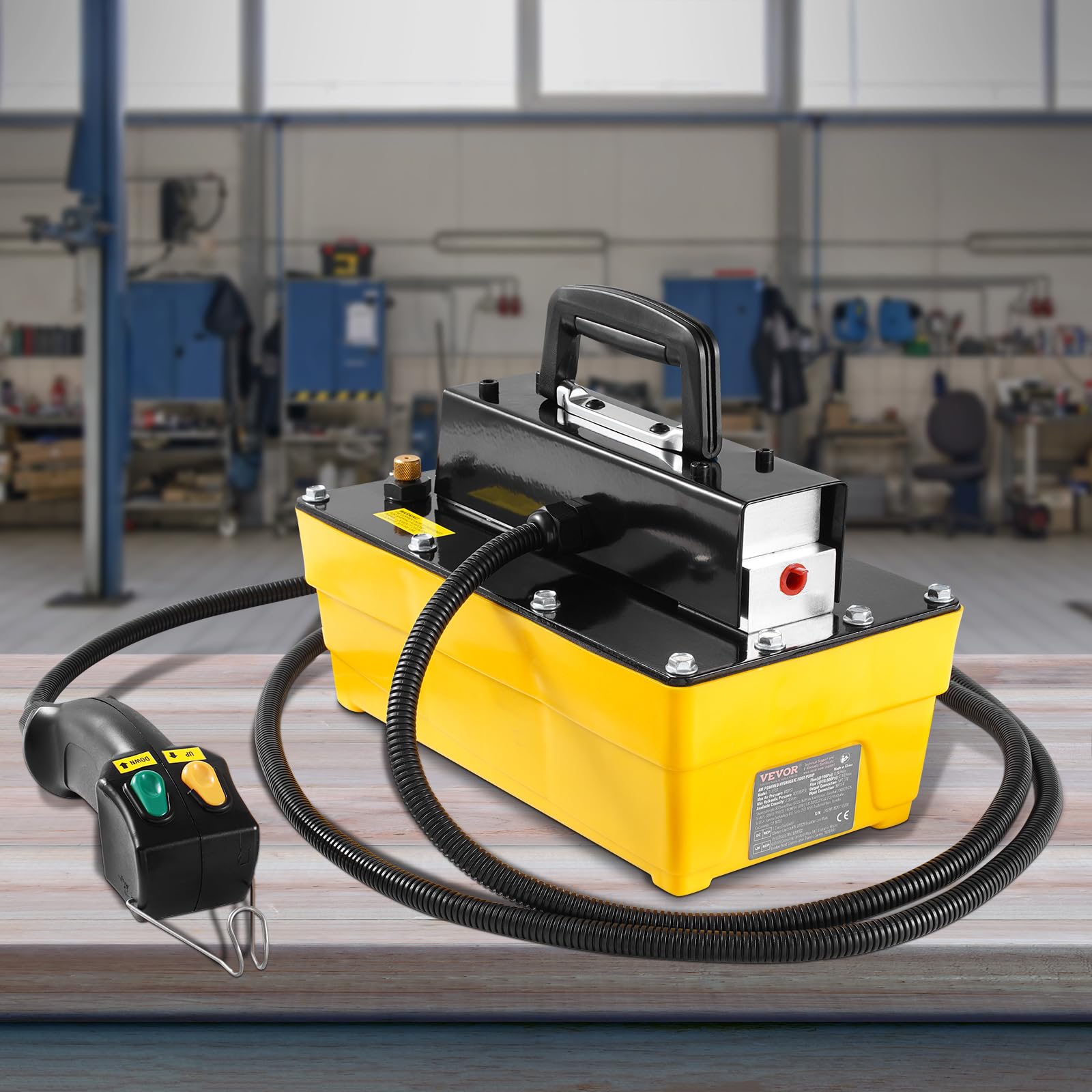 VEVOR 10,000PSI Air Hydraulic Pump with 0.61 Gal Reservoir - 3/8