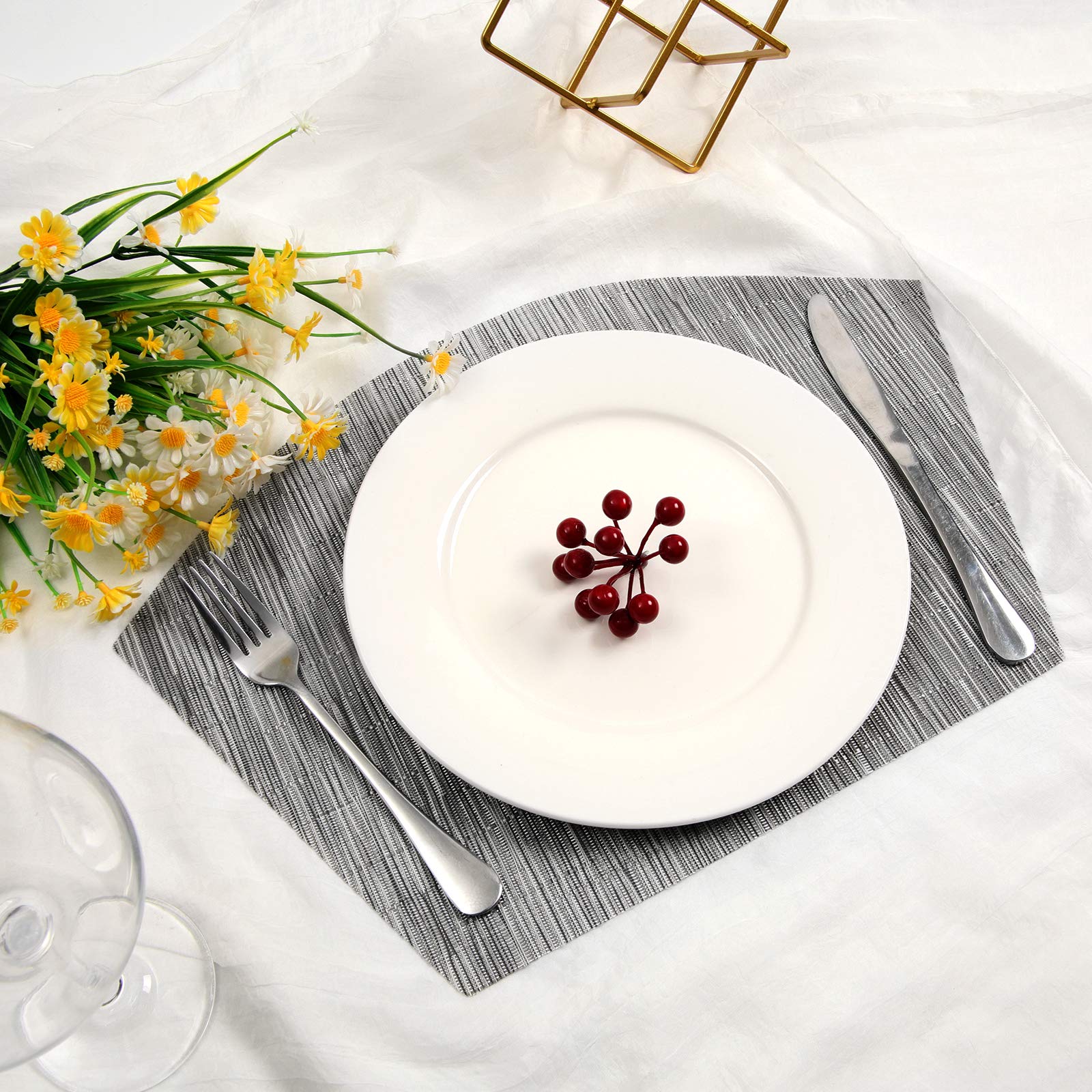 SHACOS 7-Piece Round PVC Woven Table Placemats Set with Wedge Design & Centerpiece - Washable, Silver Grey - Perfect for Dining Room, Kitchen, and Party Decor