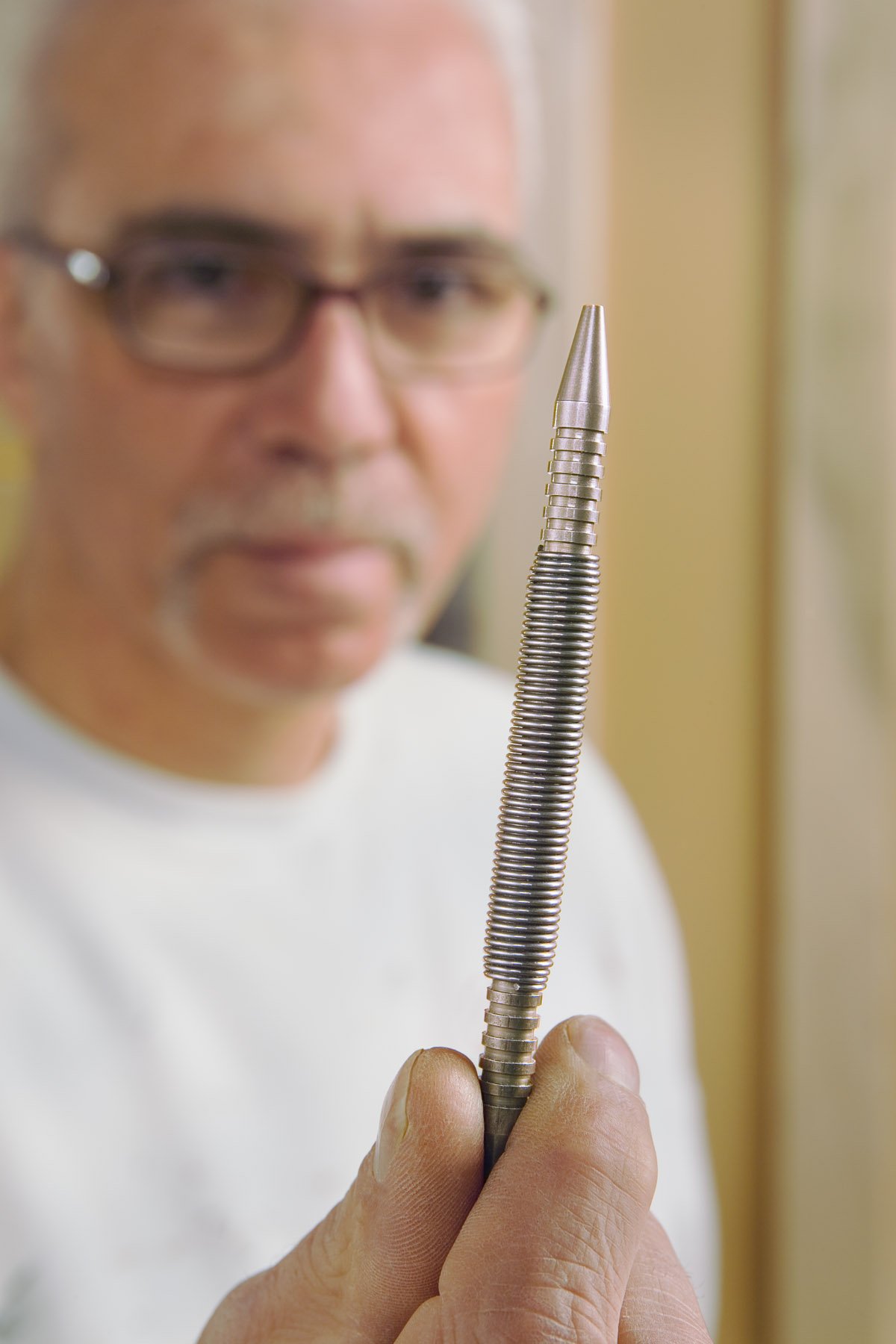 Professional Spring-Loaded Center Punch & Nail Set Tool - 2/32