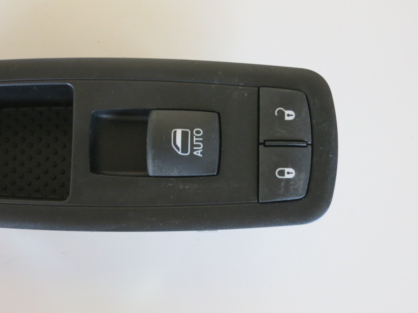 Genuine Chrysler 68110865AA Door Switch - OEM Replacement Part for Chrysler Vehicles - Perfect for Power Window & Lock Control - Car Accessories & Auto Parts