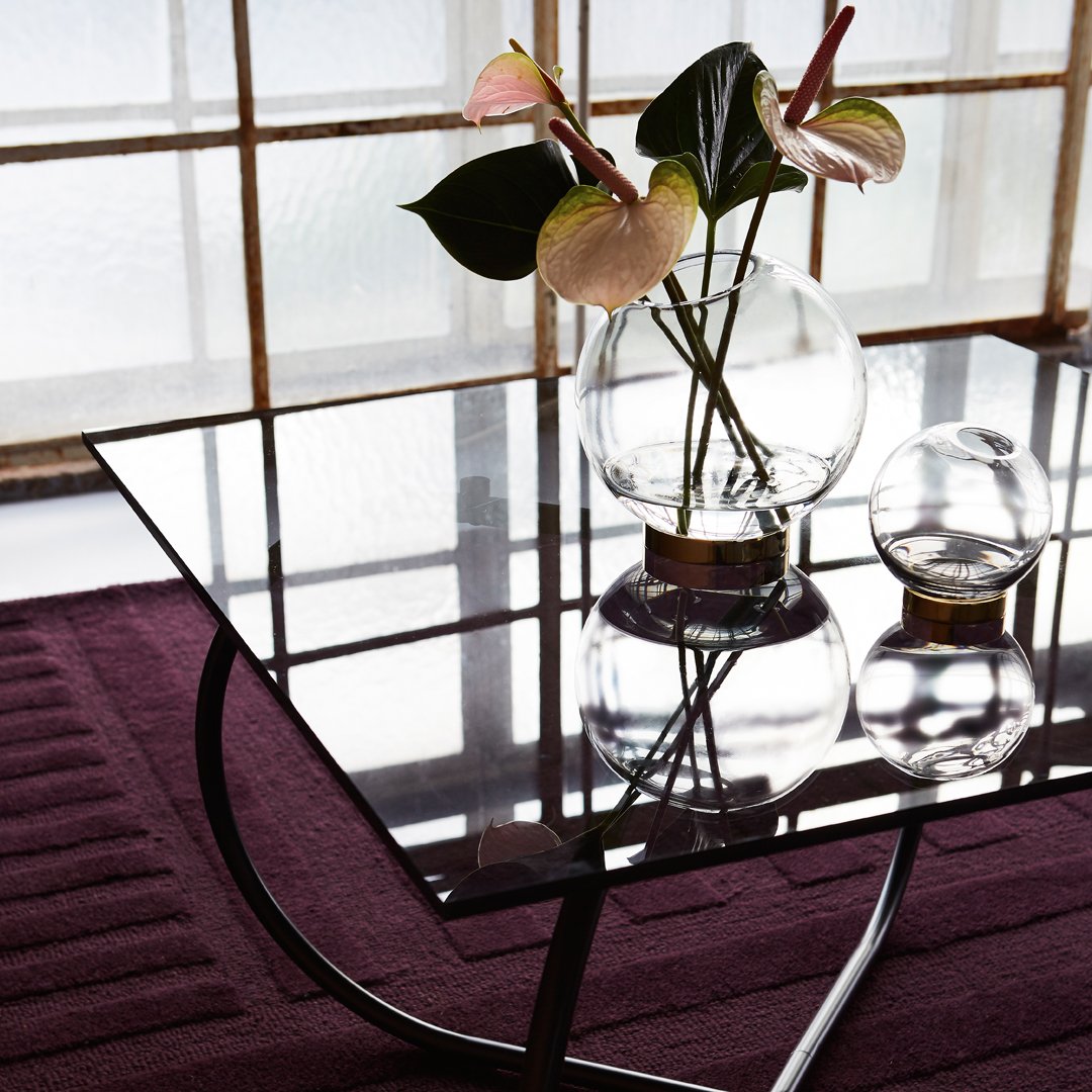 Globe Vase with Stand - Set of 4 - Decorative Glass Vase for Home, Office, Wedding Centerpiece, and Gift Giving