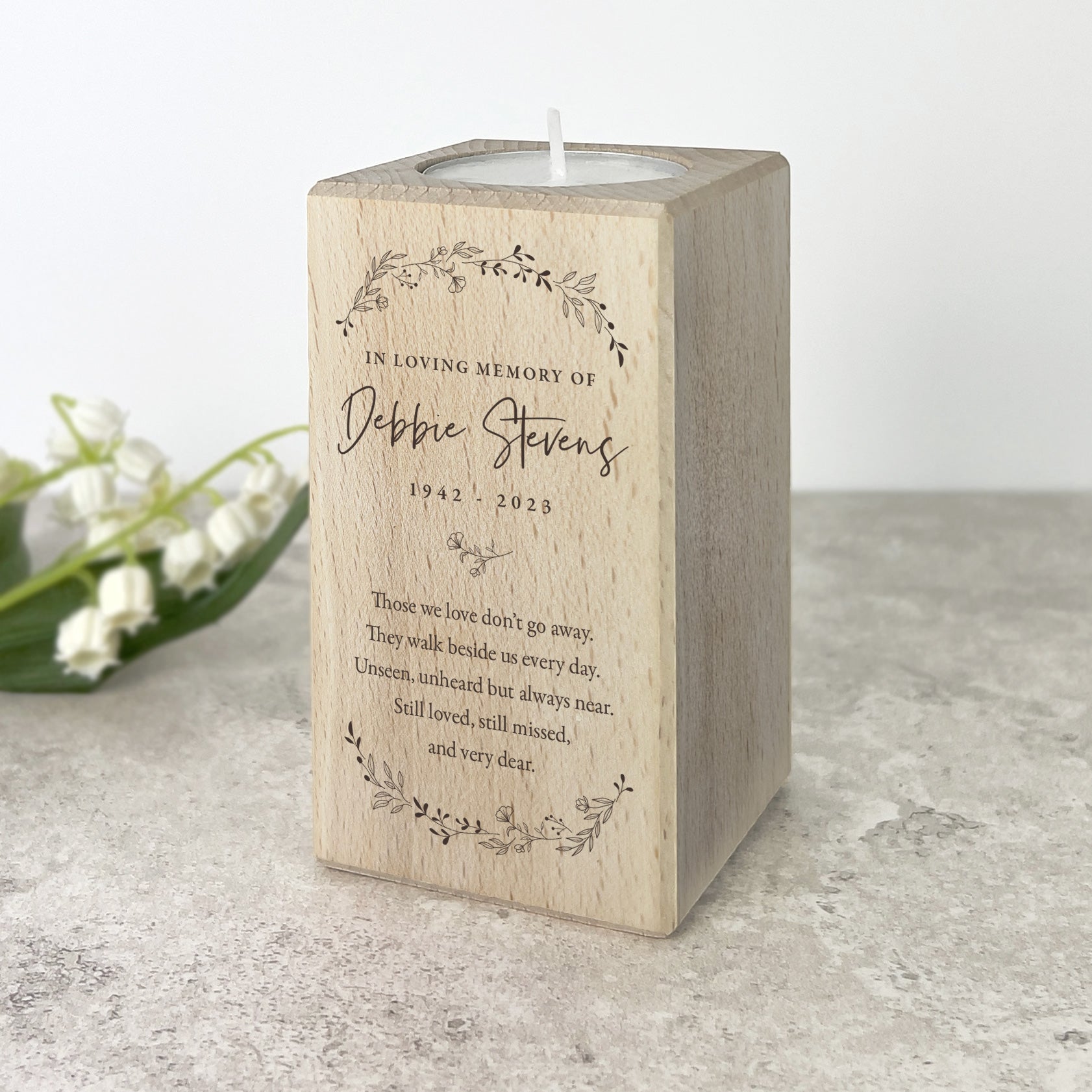 Personalized Solid Wood Memorial Wreath Tea Light Holder - 2 Sizes for Home Decor, Memorial Services & Candle Displays