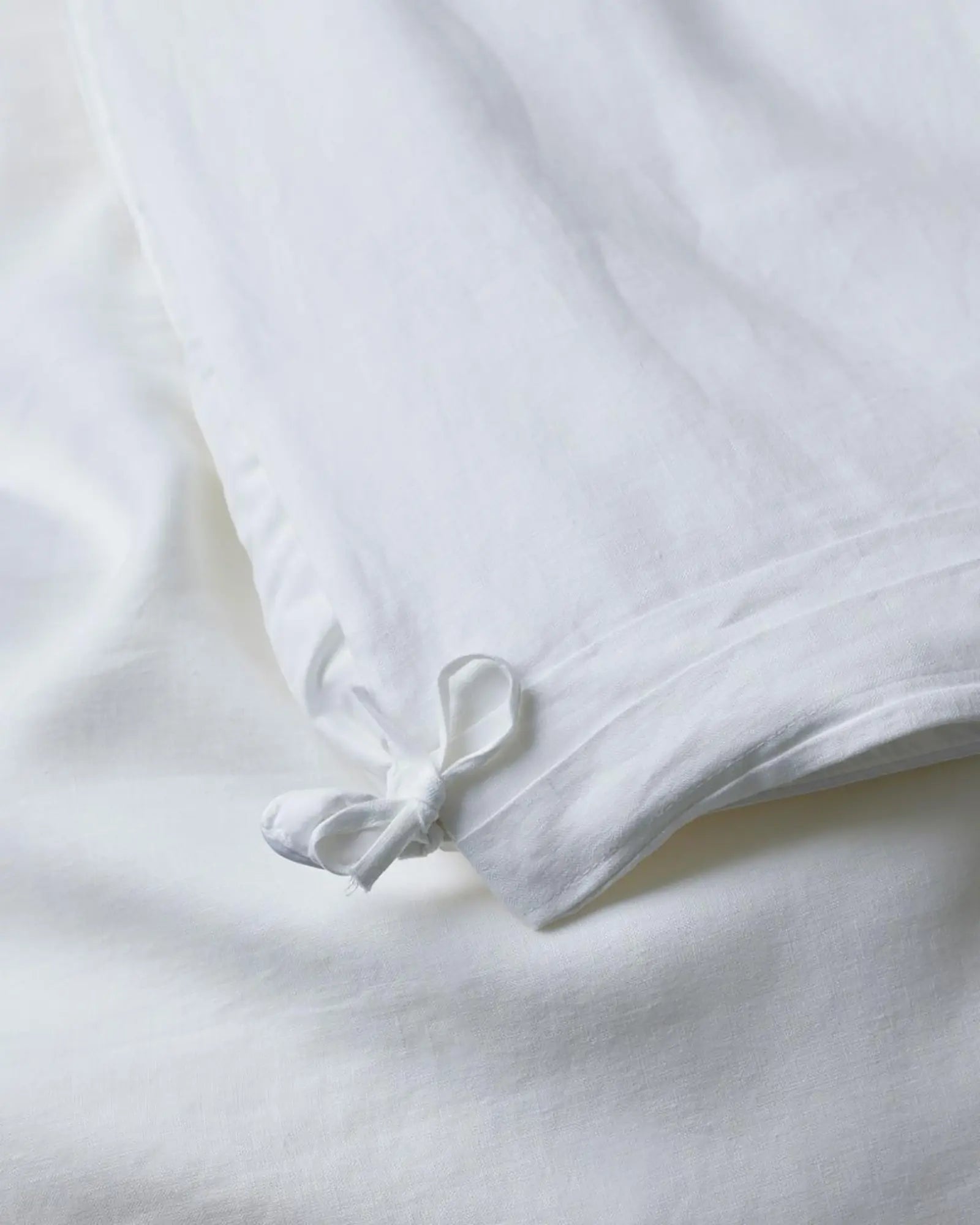 Premium Ravello Quilt Cover Set - 100% Cotton White Bedding for Queen/King Size - Soft & Breathable Duvet Cover with Button Closure - Perfect for Master Bedroom, Guest Room & Hotel Decor