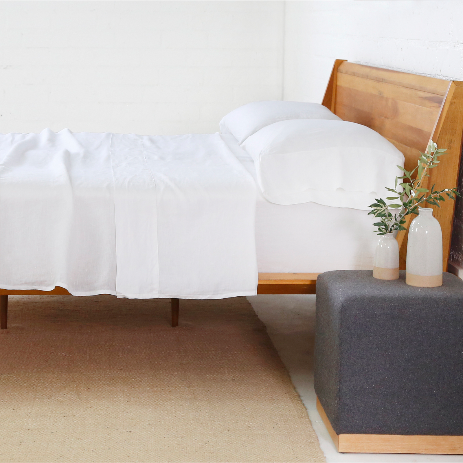 Premium 100% Organic Linen Sheet Set - Breathable & Hypoallergenic Bedding for All Seasons - Perfect for Master Bedroom, Guest Room & Vacation Homes