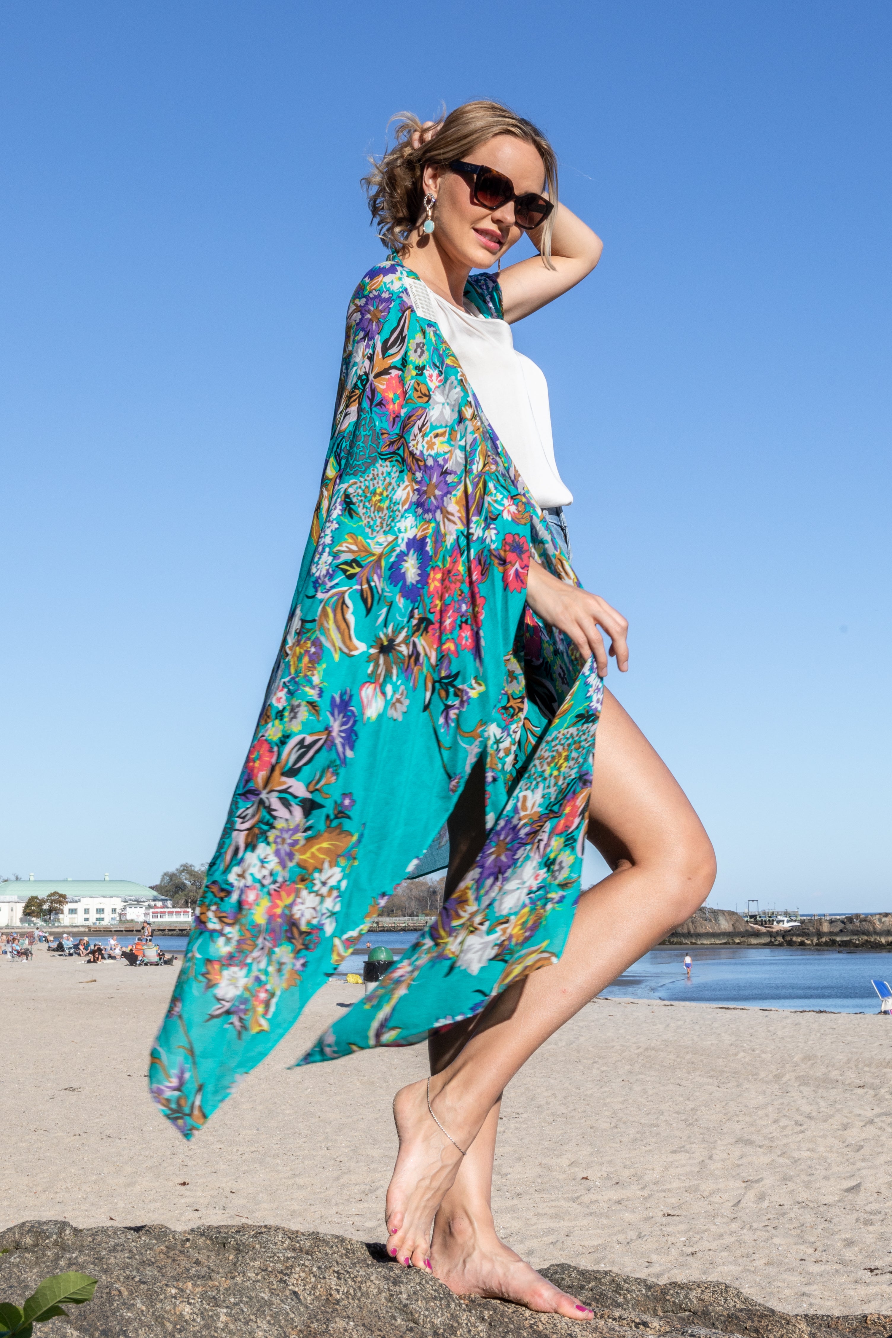 Elegant Floral Kimono Robe - Lightweight & Flowy Women's Cover Up for Beach, Pool, or Lounge Wear