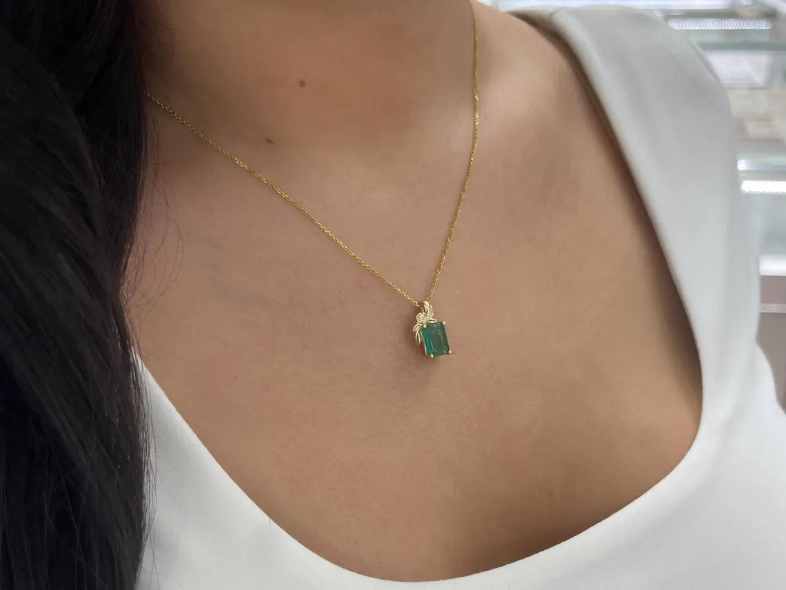2.61ct Natural Emerald Cut Green Gemstone Floral Pendant Necklace for Women - Elegant Jewelry Gift for Birthday, Anniversary & Special Occasions