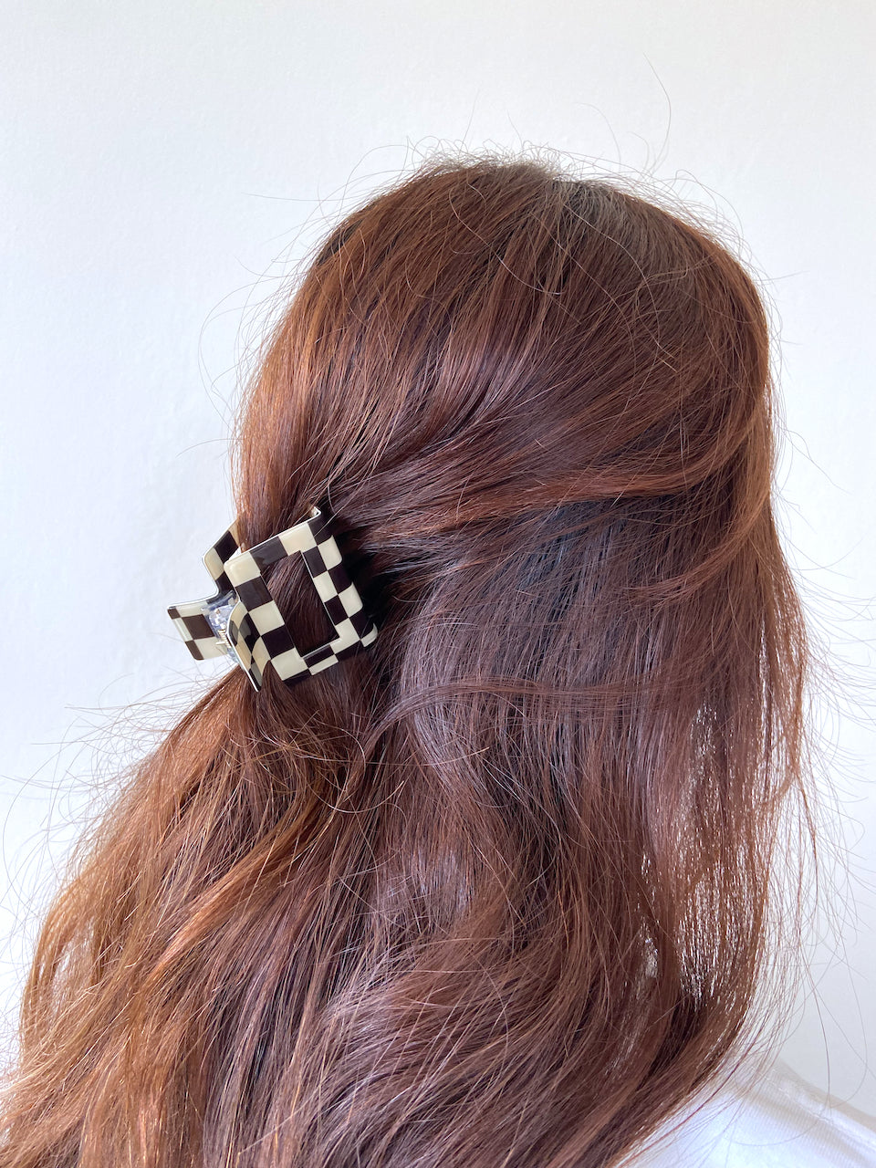 Lavender Checkered Claw Hair Clip for Women - Trendy Hair Accessories for Ponytails, Buns & Updos - Perfect for Everyday Wear, Weddings & Special Occasions