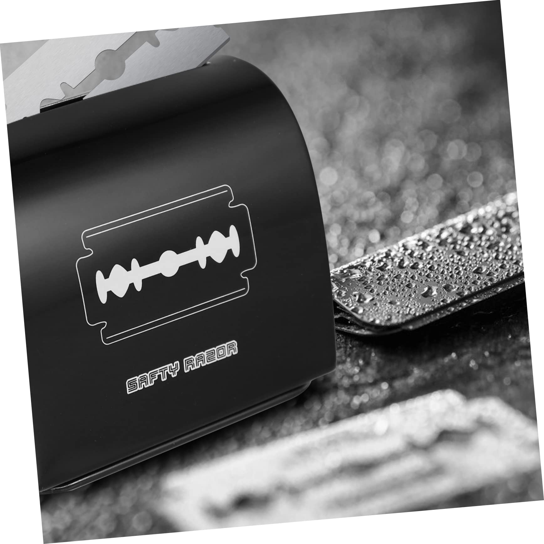 FOMIYES Metal Razor Blade Storage Box - Compact Disposable Razor Blade Dispenser for Barber Shops & Salon - Safe & Durable Blade Organizer for Shaving, Hair Cutting & Grooming Tools