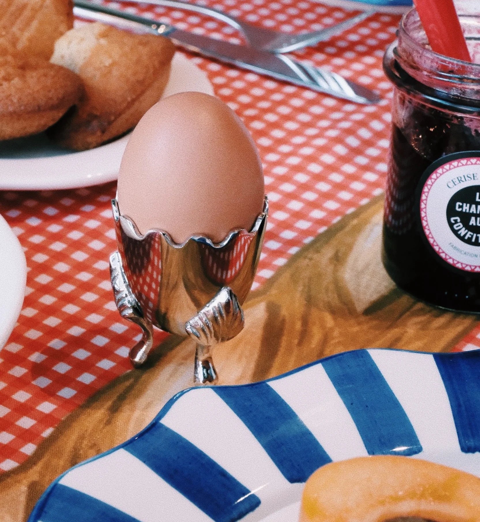 Sterling Silver Egg Cup Holder - Elegant Breakfast Tableware for Soft Boiled Eggs - Perfect for Easter Brunch, Tea Parties & Gourmet Dining