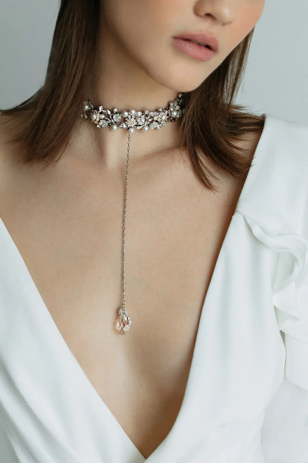 Elegant Solitaire Choker Necklace - Minimalist Gold or Silver Pendant for Women | Perfect for Weddings, Date Nights & Special Occasions