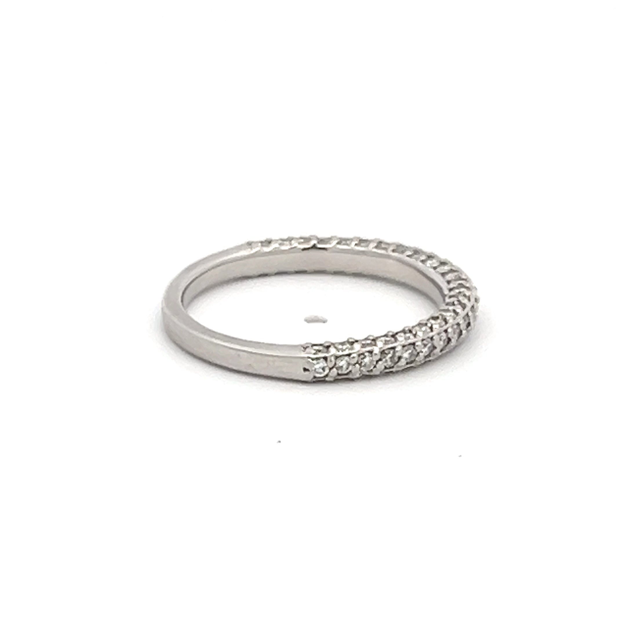 0.86 Carat Round Brilliant G VS1 Diamond Platinum Engagement Ring for Women - Perfect for Proposals, Anniversaries & Special Occasions