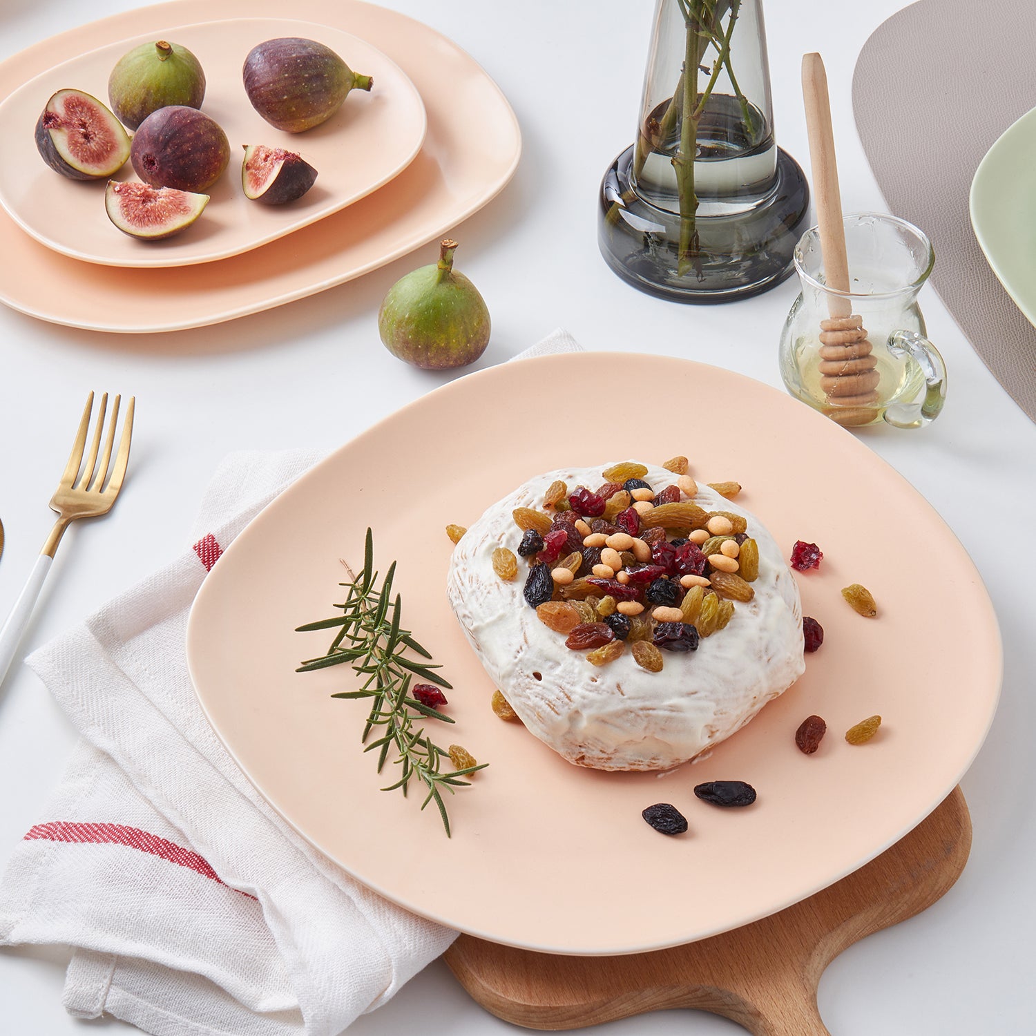 Delilah Porcelain Dinner Plate Set - 6-Piece Elegant Bone China Plates for Fine Dining, Parties & Home Decor