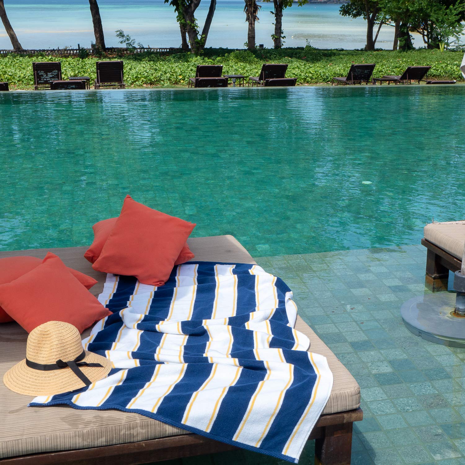 Aston & Arden Premium Striped Beach Towel - Extra Large 35x70 Inch Soft Plush Cotton Towel, 600 GSM Heavyweight & Luxurious for Pool, Resort, Spa - Navy & Yellow Stripes | Perfect for Beach, Hot Tub, Lounging & Outdoor Activities