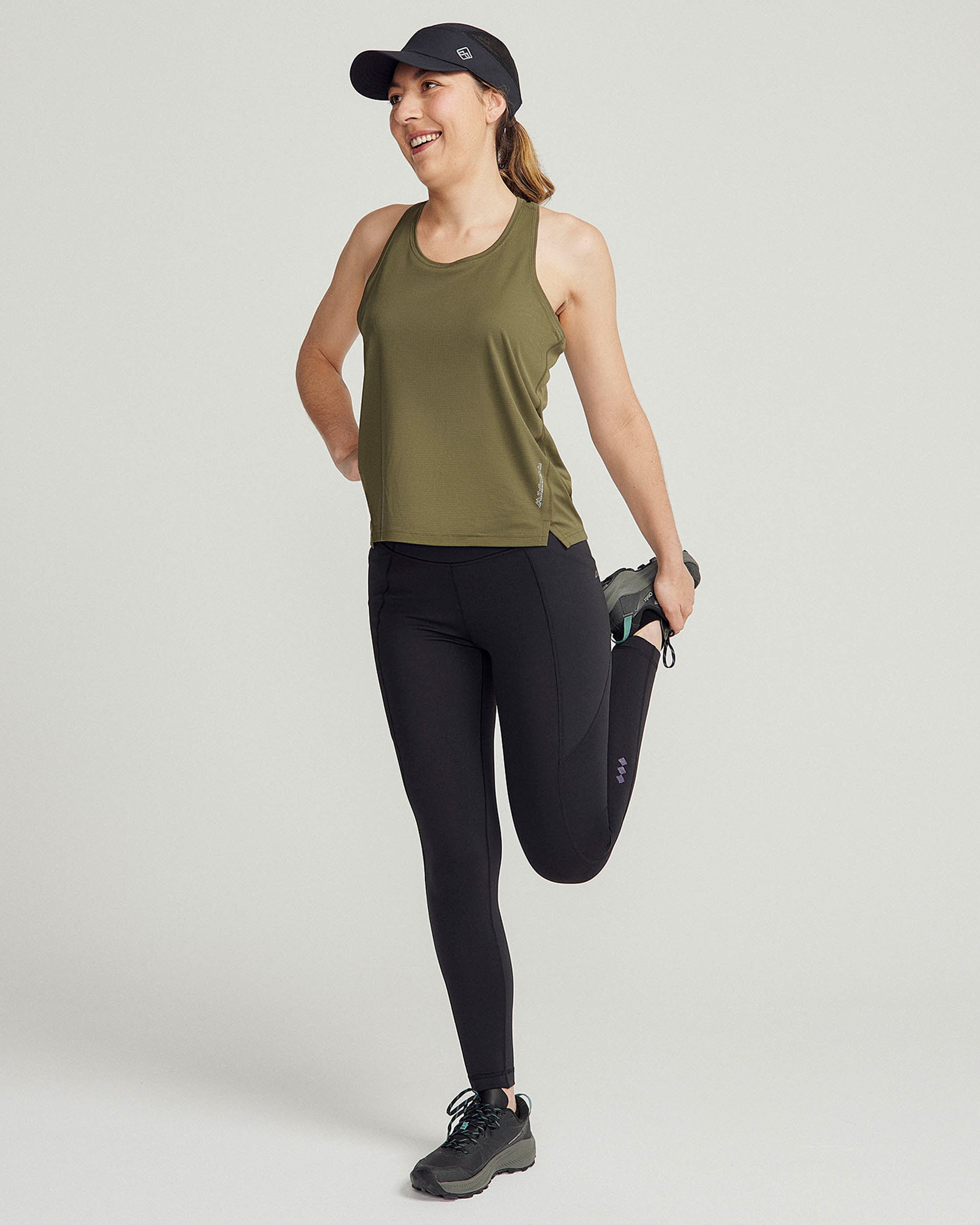 Women's Seeker Winter Leggings - Thermal Fleece Lined, High Waisted, Black Stingray Pattern for Yoga, Running & Cold Weather Activities