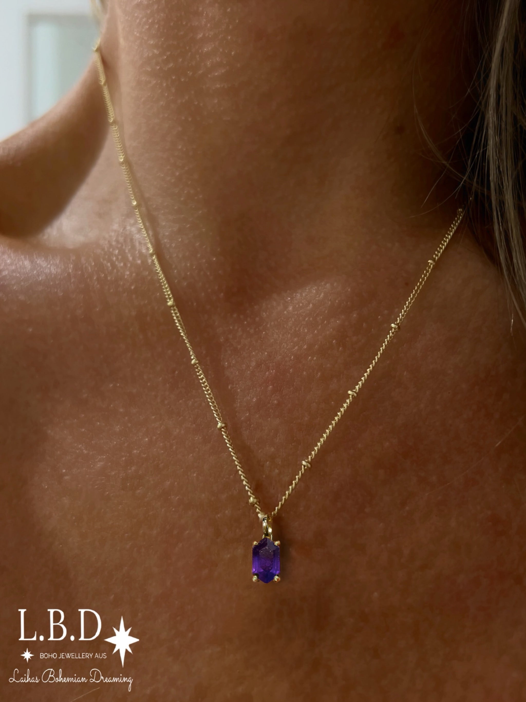 Laihas Mini Hexagon Crystal Gold Amethyst Pendant Necklace for Women - Elegant Healing Jewelry Gift for Birthday, Anniversary & Special Occasions