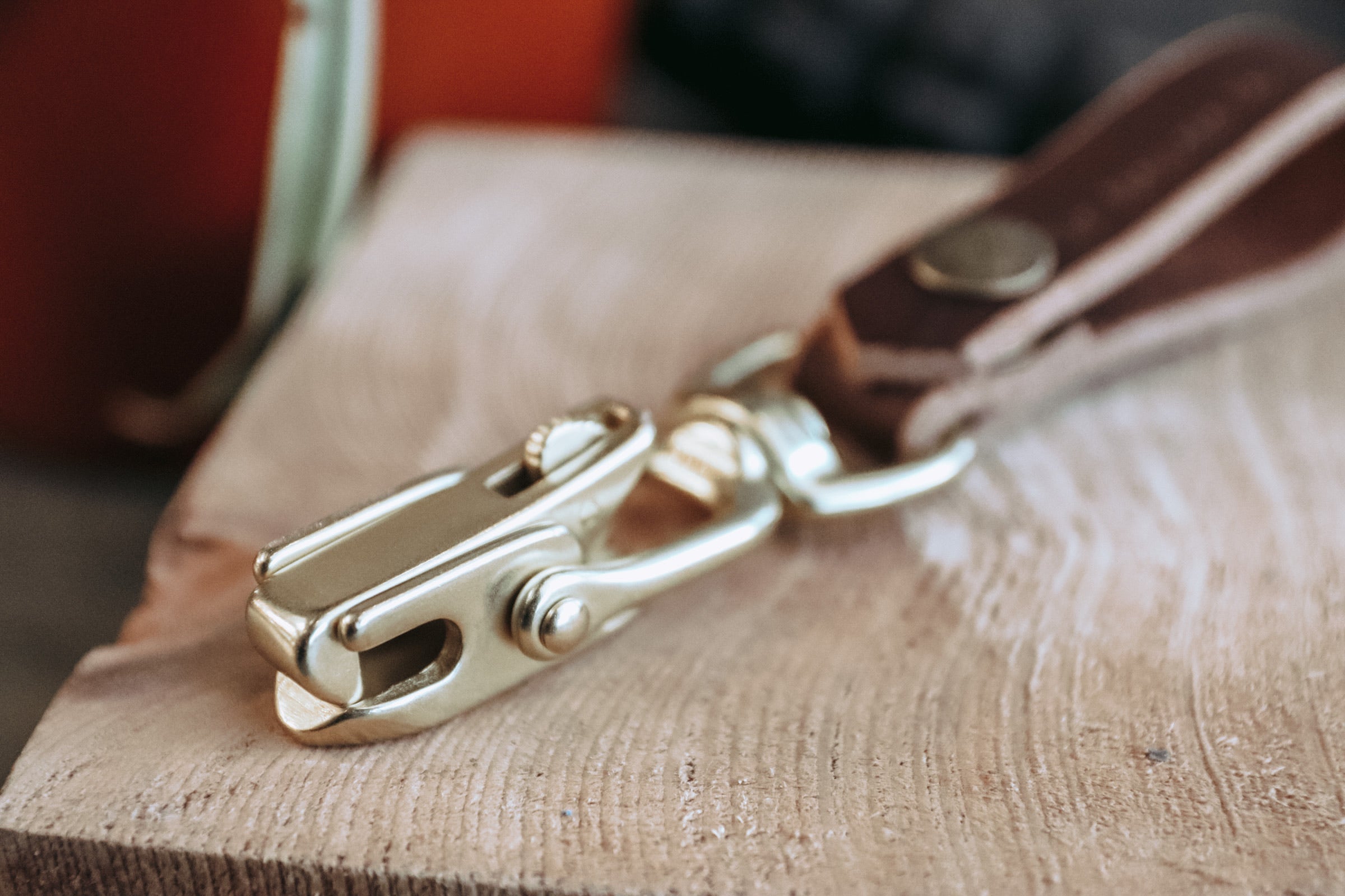 Premium Brown Leather Key Fob with Secure Locking Mechanism - Perfect for Home, Office & Car Keys Organization