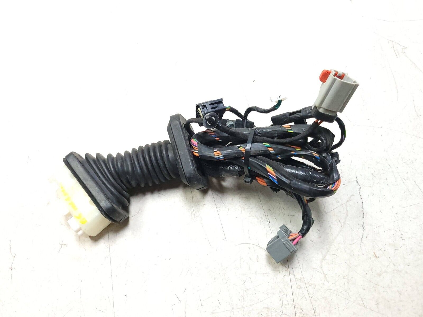 2005-2007 Dodge Magnum Right Front Passenger Door Wire Harness OEM Replacement - Perfect for Electrical Repairs & Window Motor Fixes