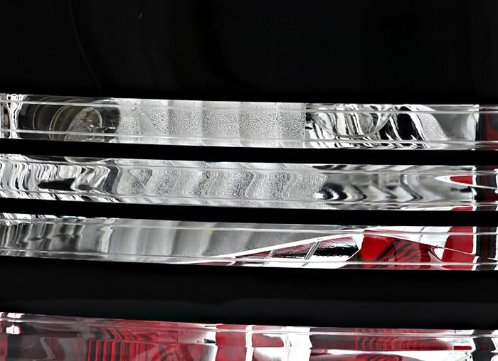 Land Rover LR4 Tail Lights Lamps Set 2014-2015 - Left & Right Side Replacement Parts for Off-Roading, Night Driving & Enhanced Vehicle Safety
