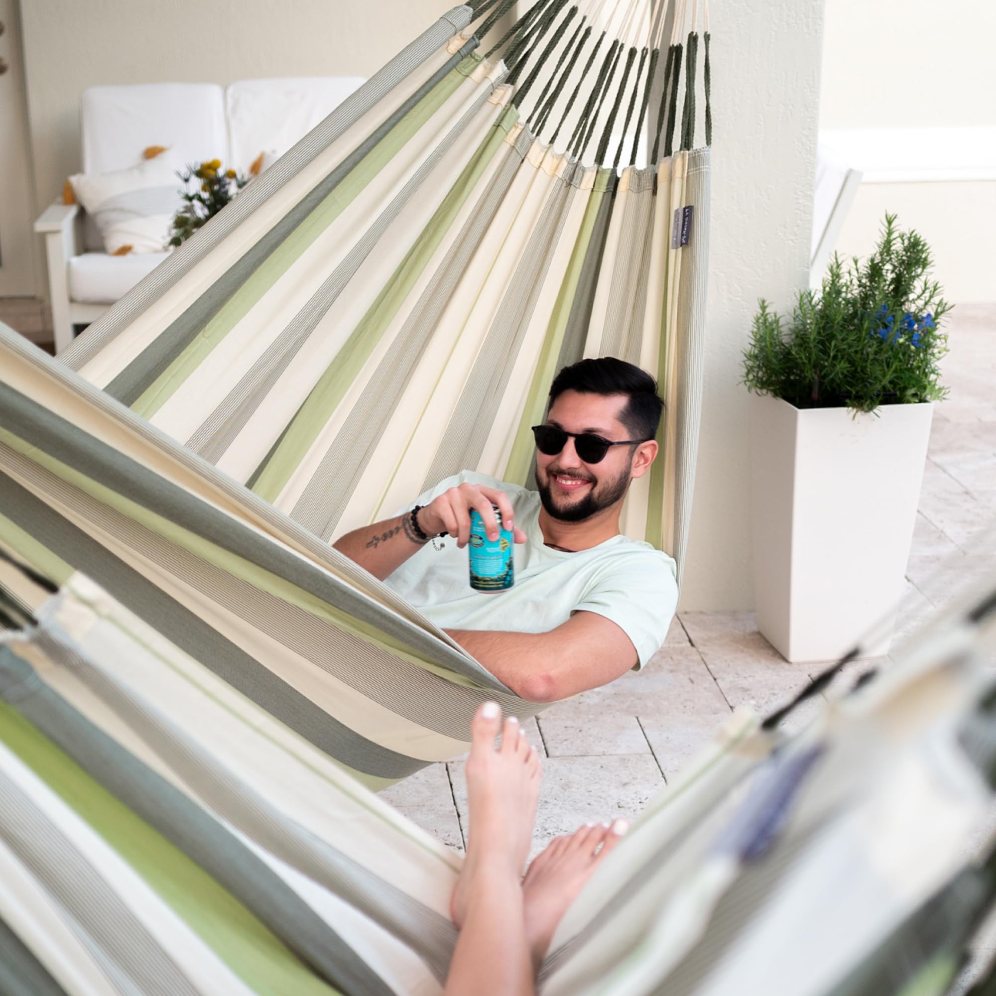 LA SIESTA® Large Comfort Domingo Hammock Swing Chair with CasaMount - Weatherproof & Durable Hanging Chair for Indoor/Outdoor Use - Includes Suspension Kit for Walls, Ceilings & Square Beams (Cedar Finish) - Perfect for Porch, Patio, Garden & Relaxation Spaces