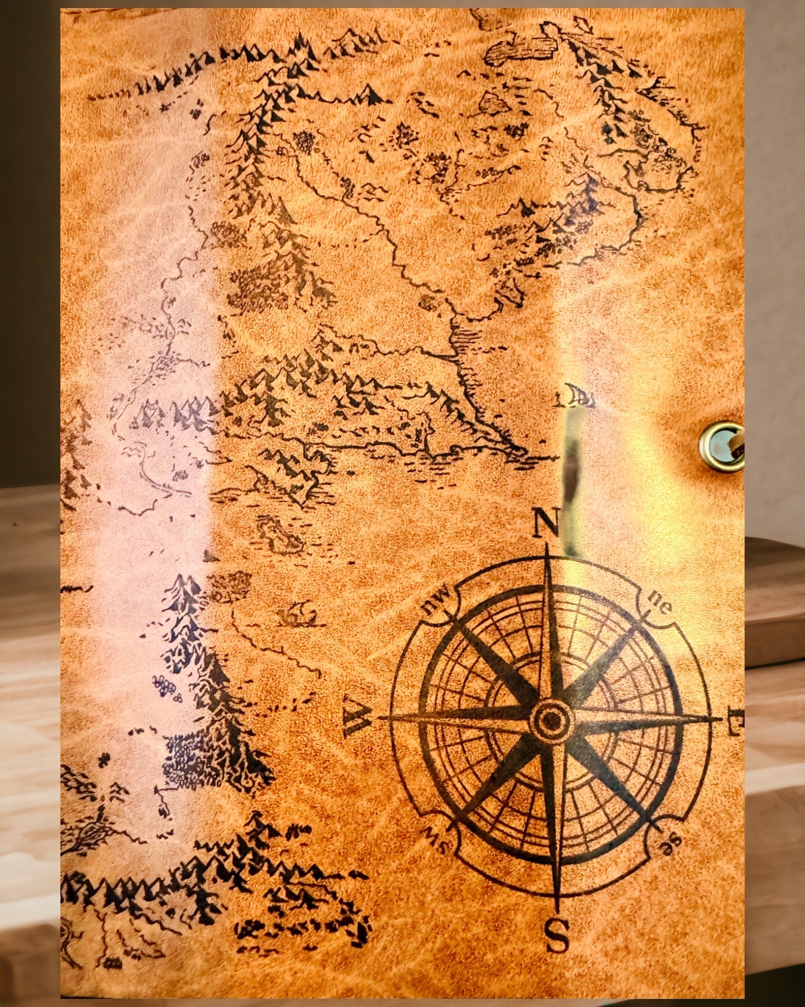 Vintage Dark Brown Leather Pencil Case with Treasure Map Design - Elegant Writing Accessories Organizer for School, Office & Travel Essentials