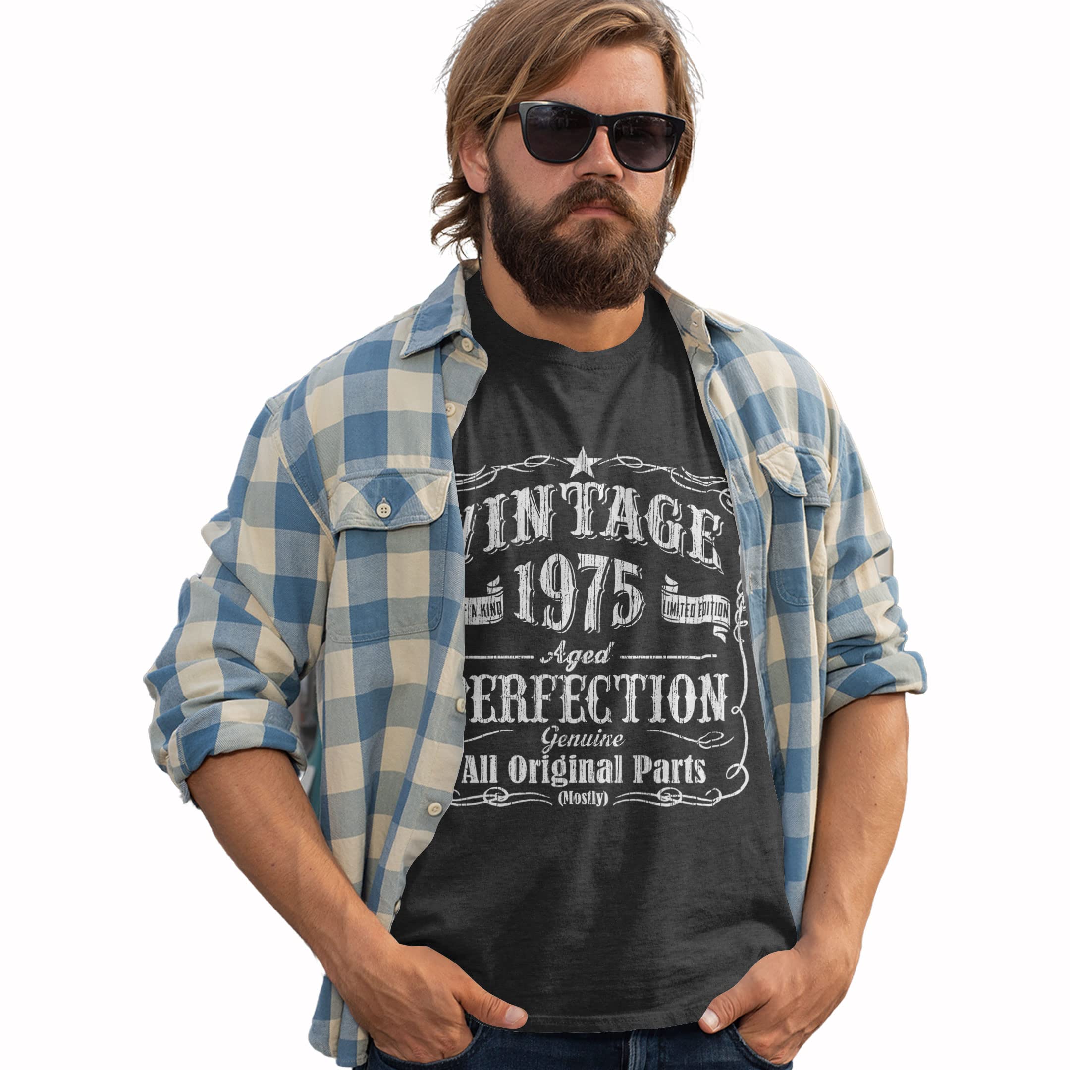 Vintage 1970s 52nd Birthday T-Shirt for Men - Funny 52 Year Old Gift Idea - Perfect for Birthday Parties & Retro Theme Celebrations