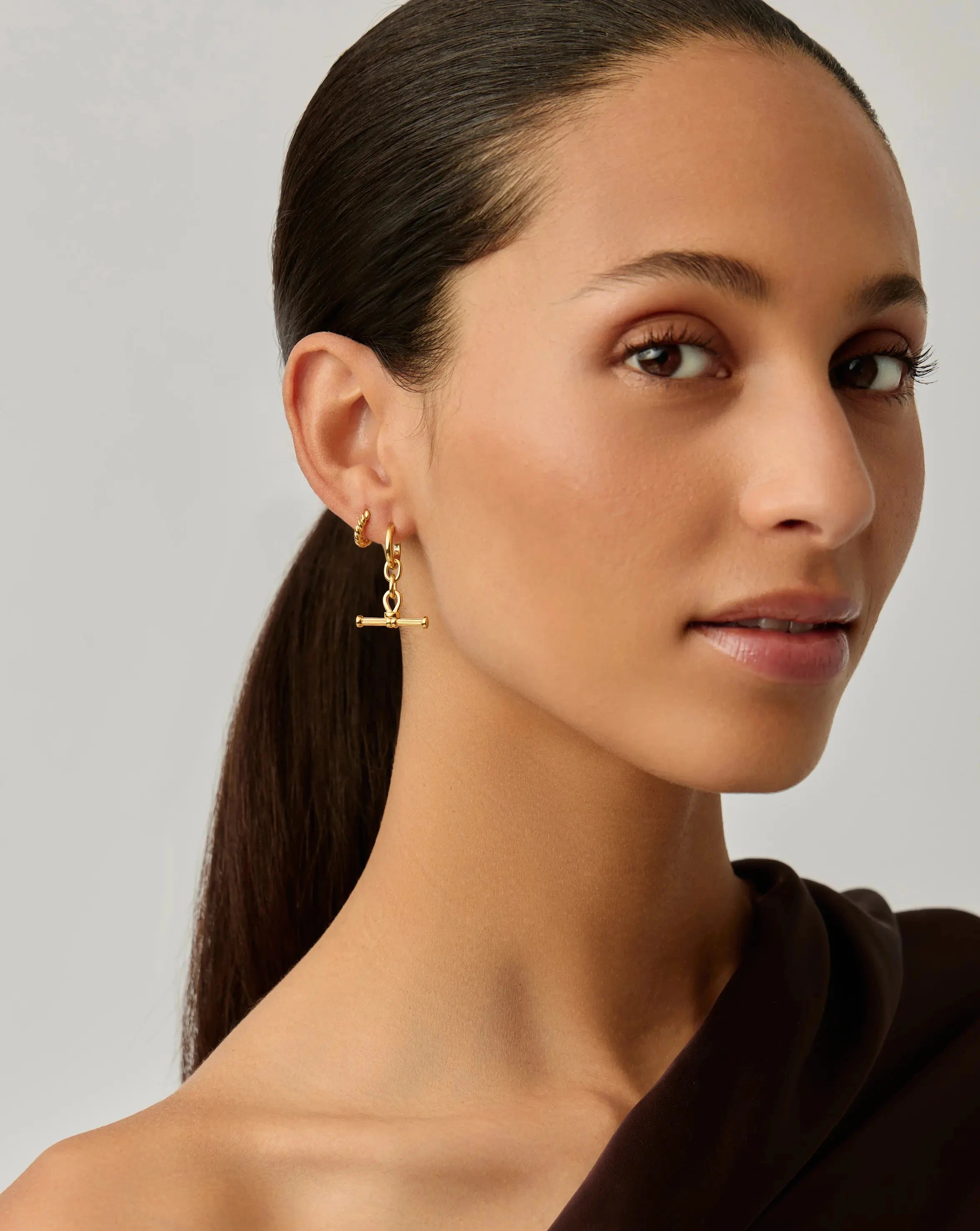 18ct Gold Plated Ridge T Bar Drop Huggie Earrings - Elegant Dangle Earrings for Women, Perfect for Parties, Weddings & Everyday Wear