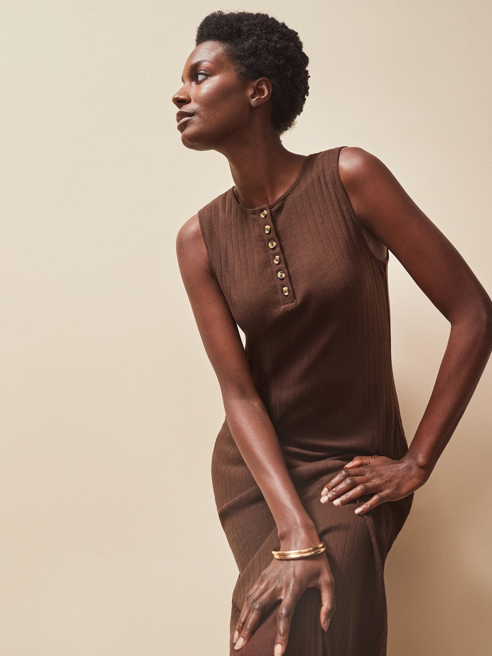 Elegant Petite Chocolate Rib Column Dress for Women - Perfect for Cocktail Parties, Weddings & Evening Events