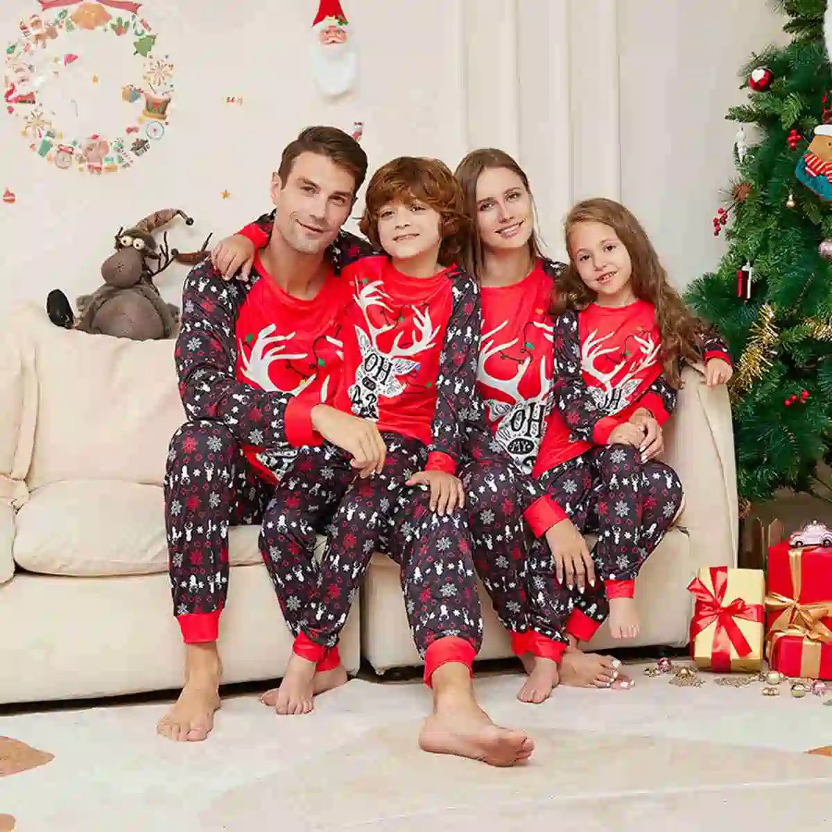Festive Printed Christmas Matching Family Pajamas Set - Cozy Holiday PJS for Family Photos & Christmas Morning