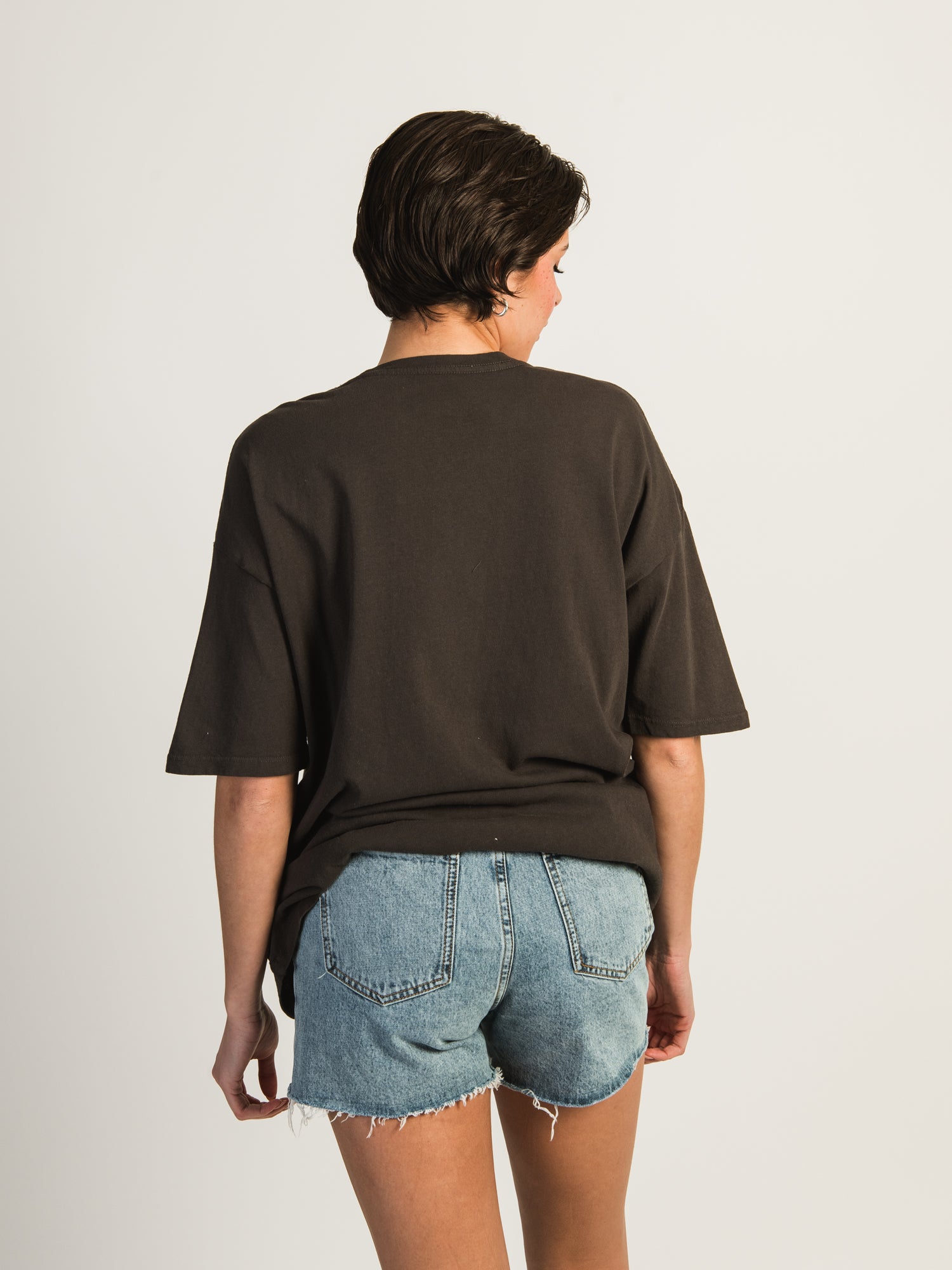 BILLABONG Under The Palms Graphic T-Shirt for Men - Comfortable Cotton Tee for Casual Wear, Beach Outings & Summer Style