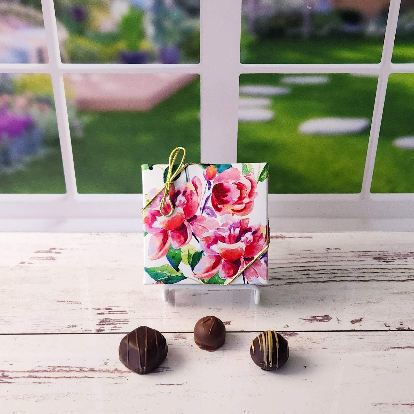 Beautiful Painted Peonies Gift Box with Premium Assortment - Perfect for Birthdays, Anniversaries & Home Decor