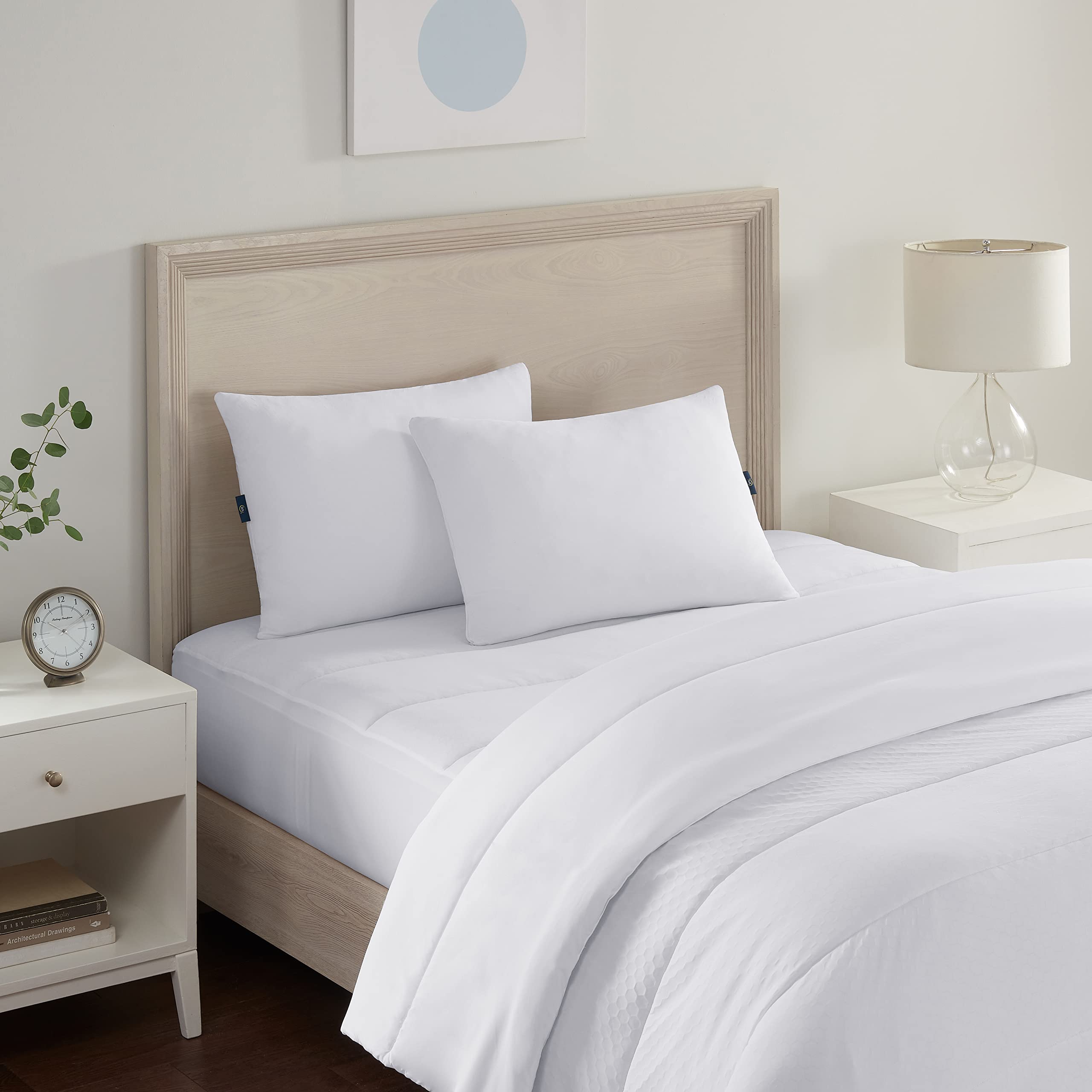 Serta Power Chill Cooling Soft/Medium Down Alternative Pillows for Side, Stomach & Back Sleepers - 2 Pack Queen Size White - Perfect for Hot Sleepers & Allergy Relief in Bedroom, Guest Room or Dorm