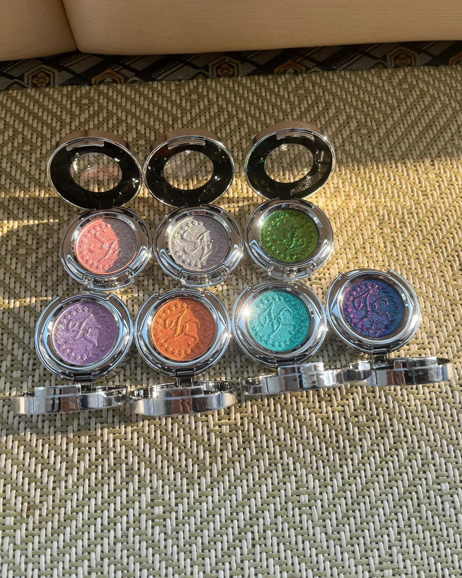 SheenEffect Color Changing Monochrome Eyeshadow Palette - Long Lasting Pigmented Makeup for Day & Night Looks - Perfect for Parties, Weddings and Special Occasions