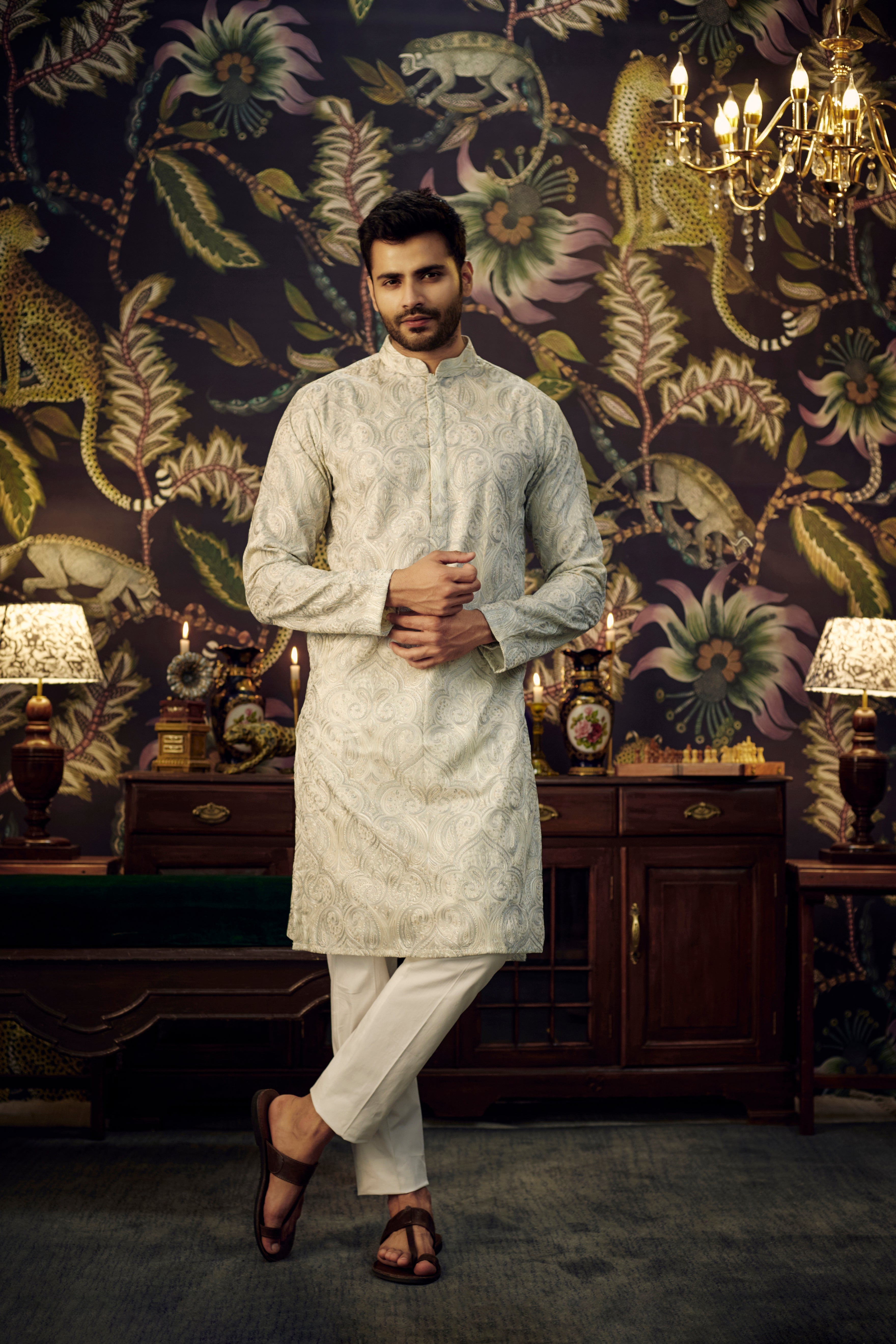 Exquisite Kashmiri Embroidered Kurta with Intricate Multi-Thread Work - Elegant Ethnic Wear for Women, Perfect for Festivals, Weddings & Special Occasions