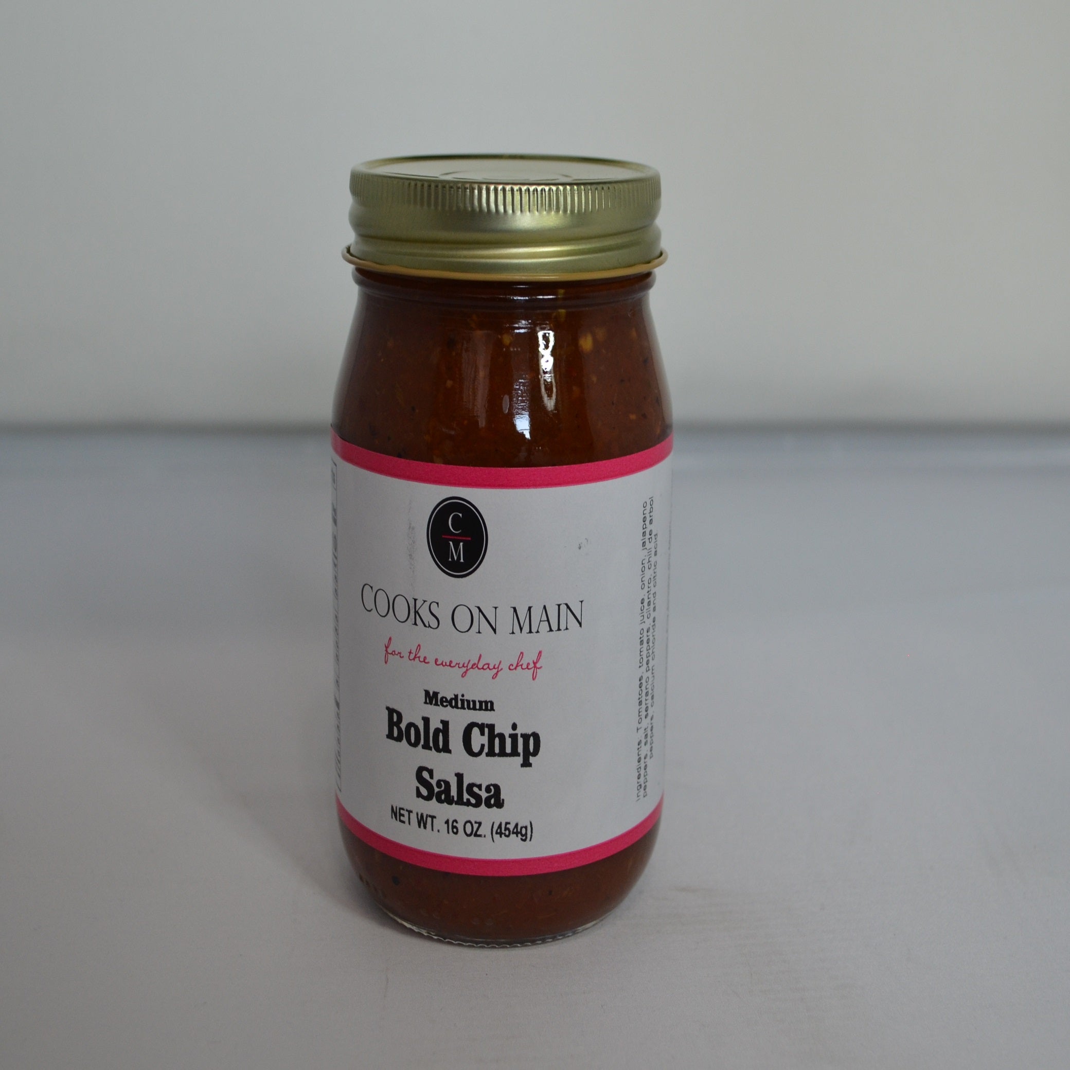 Bold Chip Salsa Medium Heat - Authentic Mexican Restaurant Style Salsa Dip for Chips, Tacos, Nachos & Burritos - Perfect for Parties, Game Nights & Family Gatherings