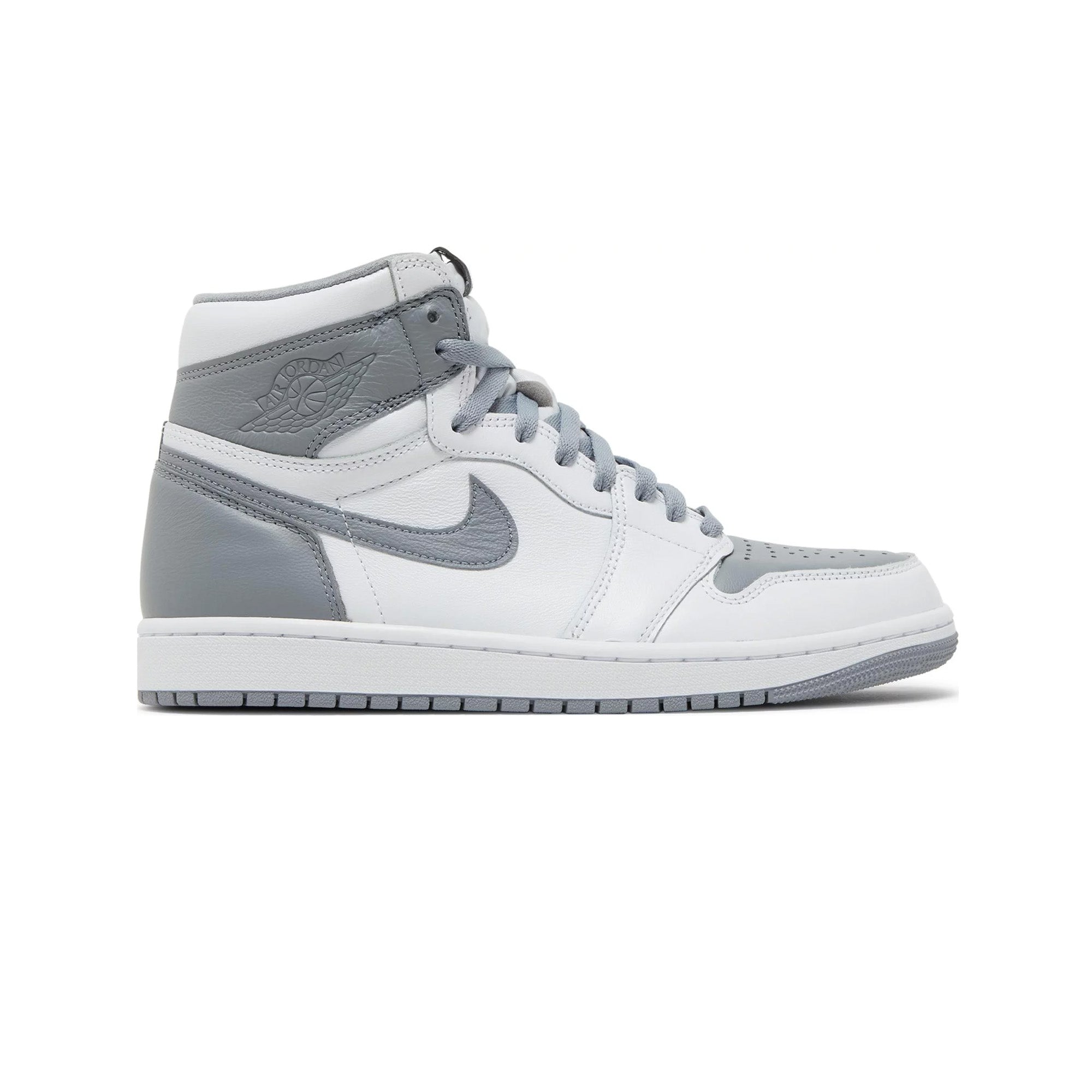 Air Jordan 1 Retro High OG 'Stealth' 2022 Release - Men's Basketball Sneakers for Streetwear & Casual Style | Perfect for Sneaker Collectors & Fashion Enthusiasts