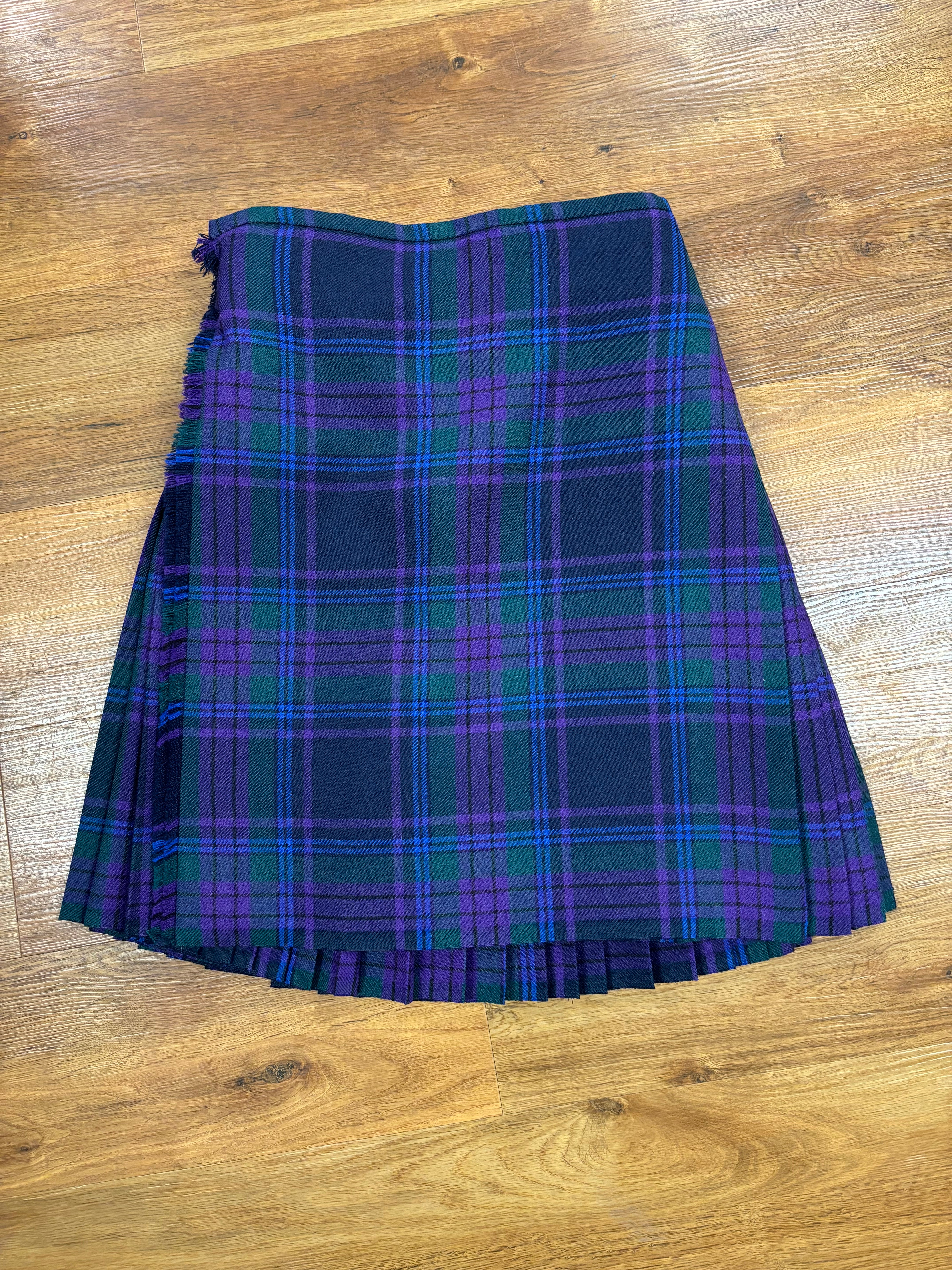 Authentic Scottish Kilt - Traditional Tartan Plaid Skirt for Men & Women - 30