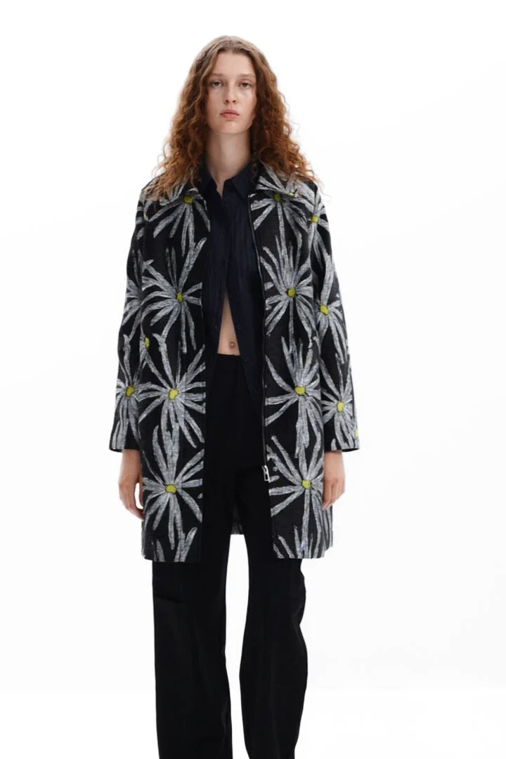 Stylish Daisy Print Coat for Women - Floral Fashion Outerwear for Spring & Fall - Perfect for Casual Outings & Date Nights