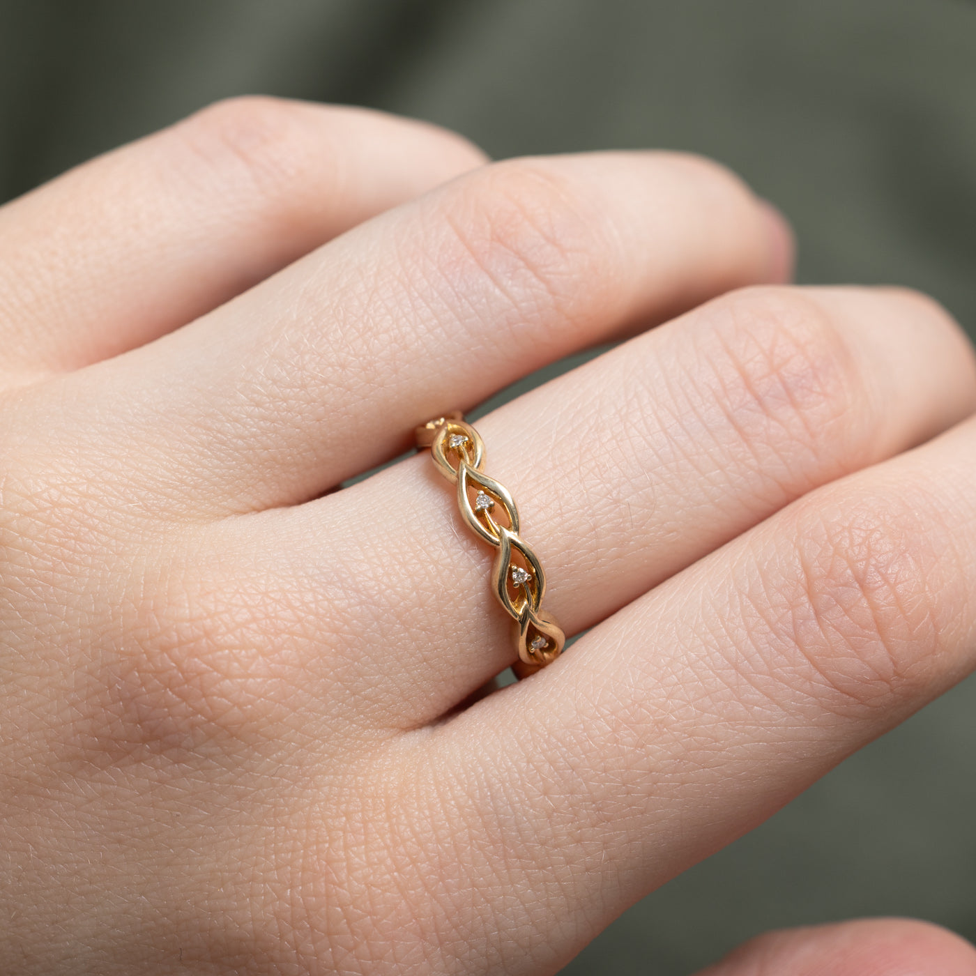 10K White Gold Semi Eternity Diamond Vine Ring | 0.03ctw Total Weight | Size 6.5 | Perfect for Anniversary Gifts, Engagement Rings & Special Occasions