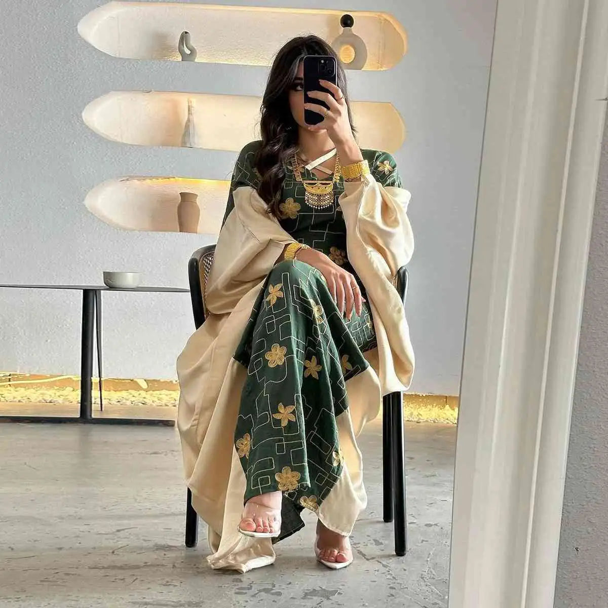 Elegant Eid Embroidery Dress for Muslim Women - Flowy Caftan Kaftan Maxi Dress - Perfect for Eid Celebrations, Weddings & Special Occasions