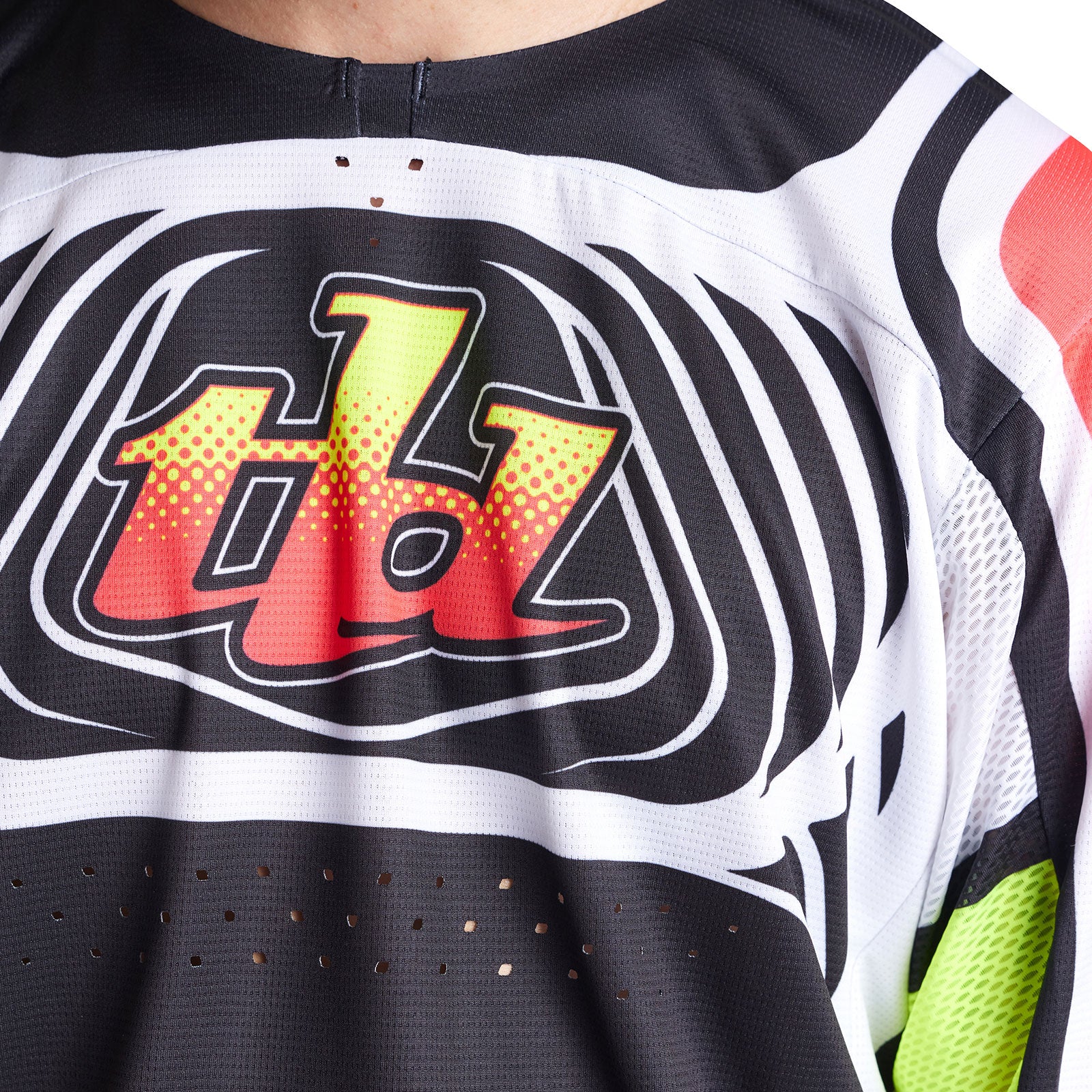 SE Pro Jersey Wavez Black & Multi - Premium Performance Sports Jersey for Men & Women - Perfect for Football, Basketball & Outdoor Activities