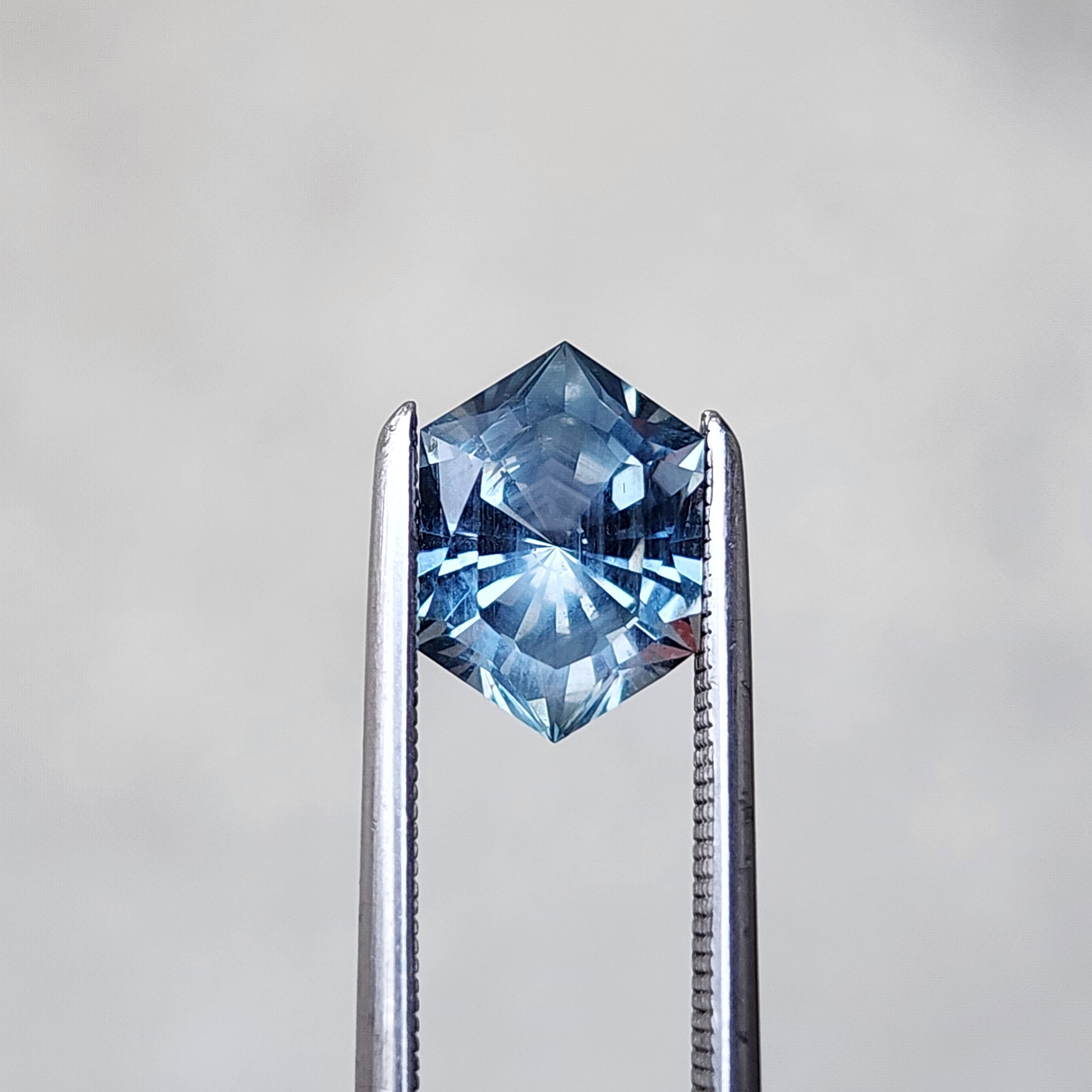2.01ct Natural Blue-Green Color Change Montana Sapphire Hexagon Cut Gemstone for Engagement Rings & Fine Jewelry