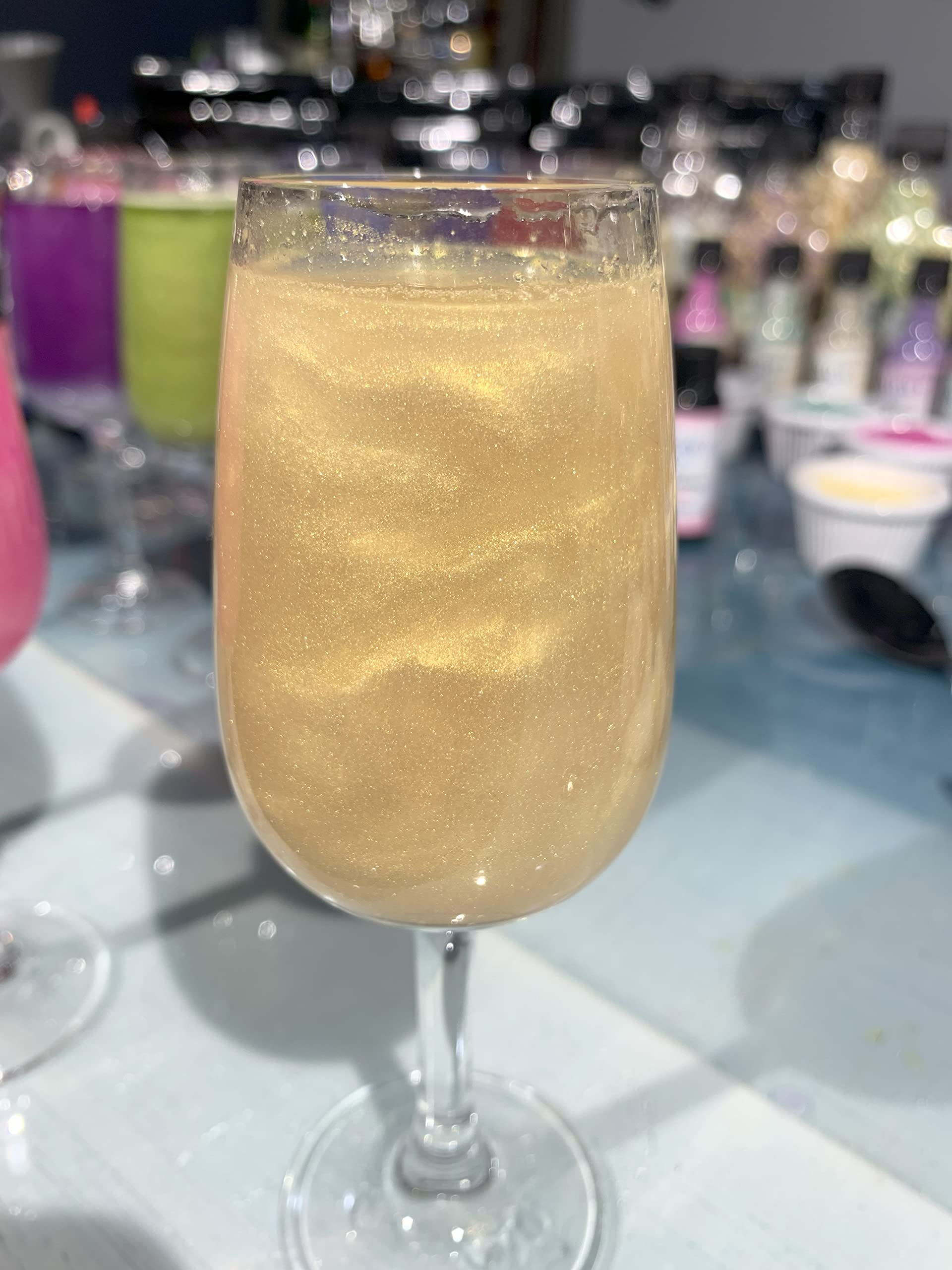 Snowy River Edible Gold Cocktail Glitter - 100% Natural Beverage Glitter for Cocktails, Margaritas, Wine, Beer & Drinks - Synthetic-Free, Food Safe (28g/1oz, Gold) - Perfect for Party Drinks, Wedding Toasts & Special Occasions
