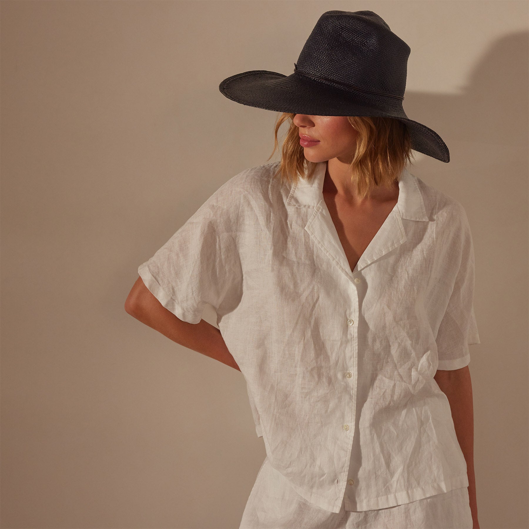 Premium Cove Hat in Black - Stylish & Comfortable Sun Protection for Outdoor Activities, Beach, and Travel